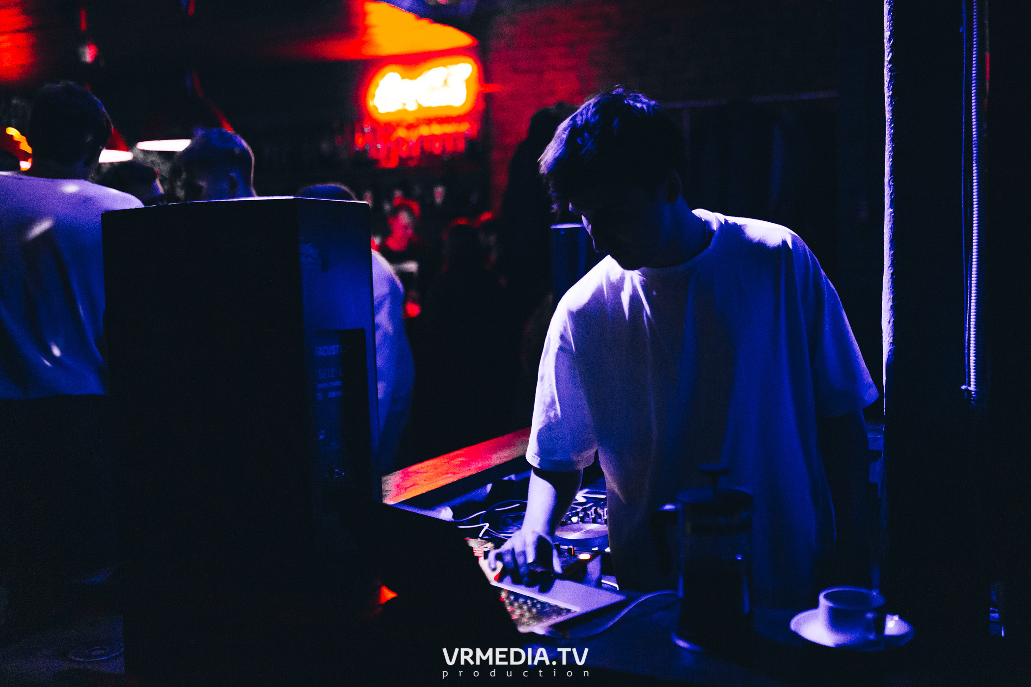 Выходные в баре «Хука Хаус»