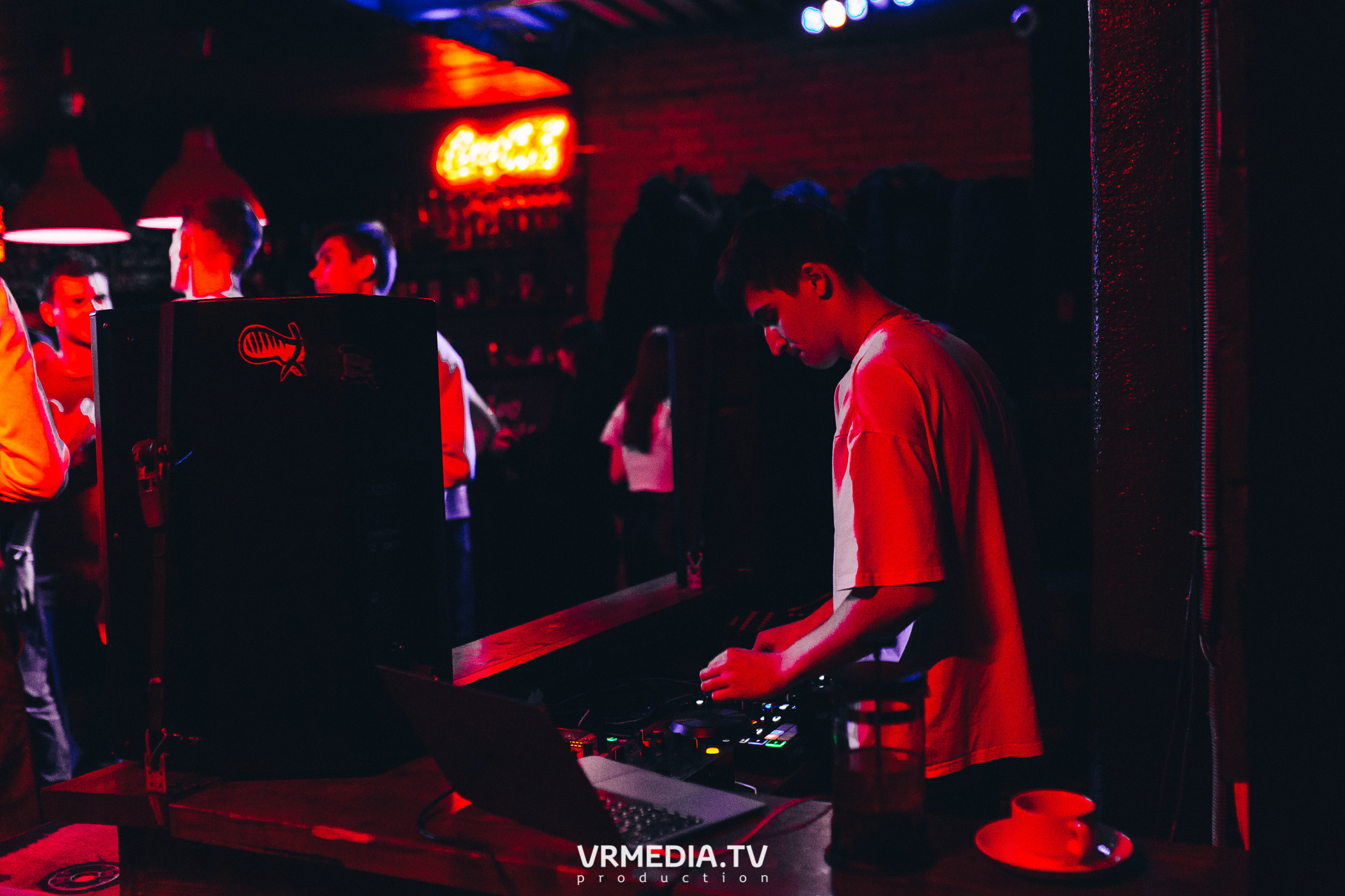 Выходные в баре «Хука Хаус»