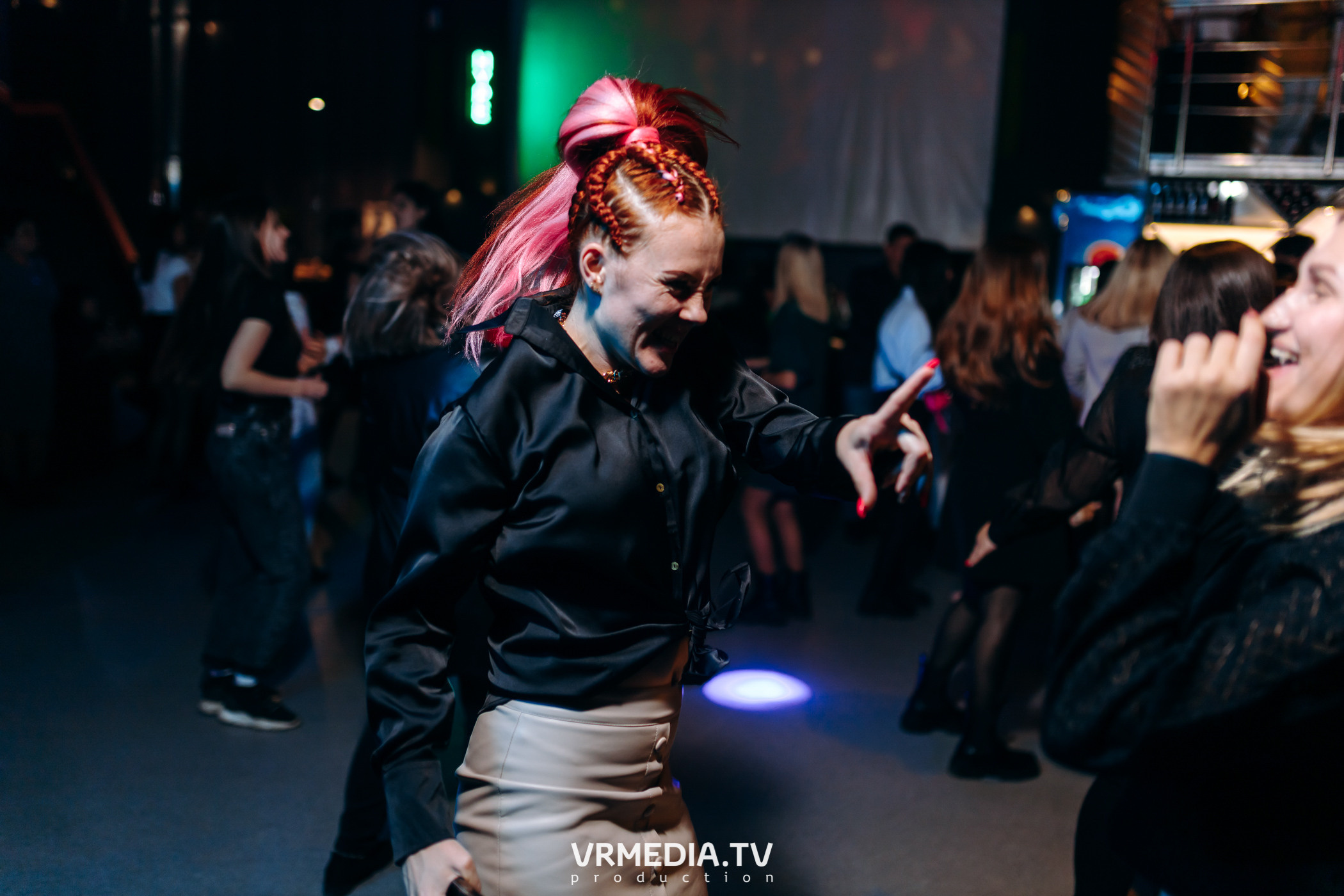 Выходные в баре «DOSKI»