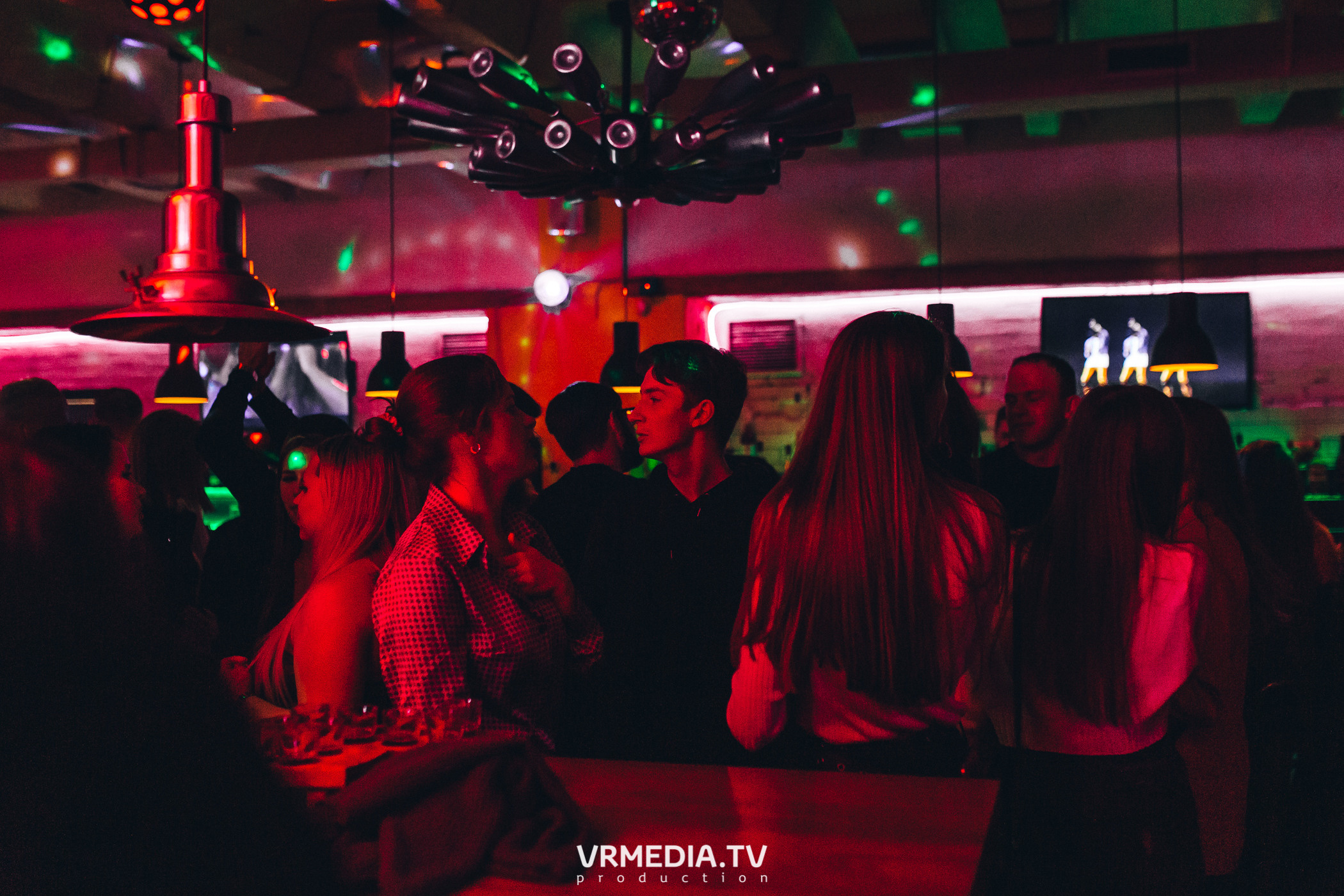 Выходные в баре «Cosmo»