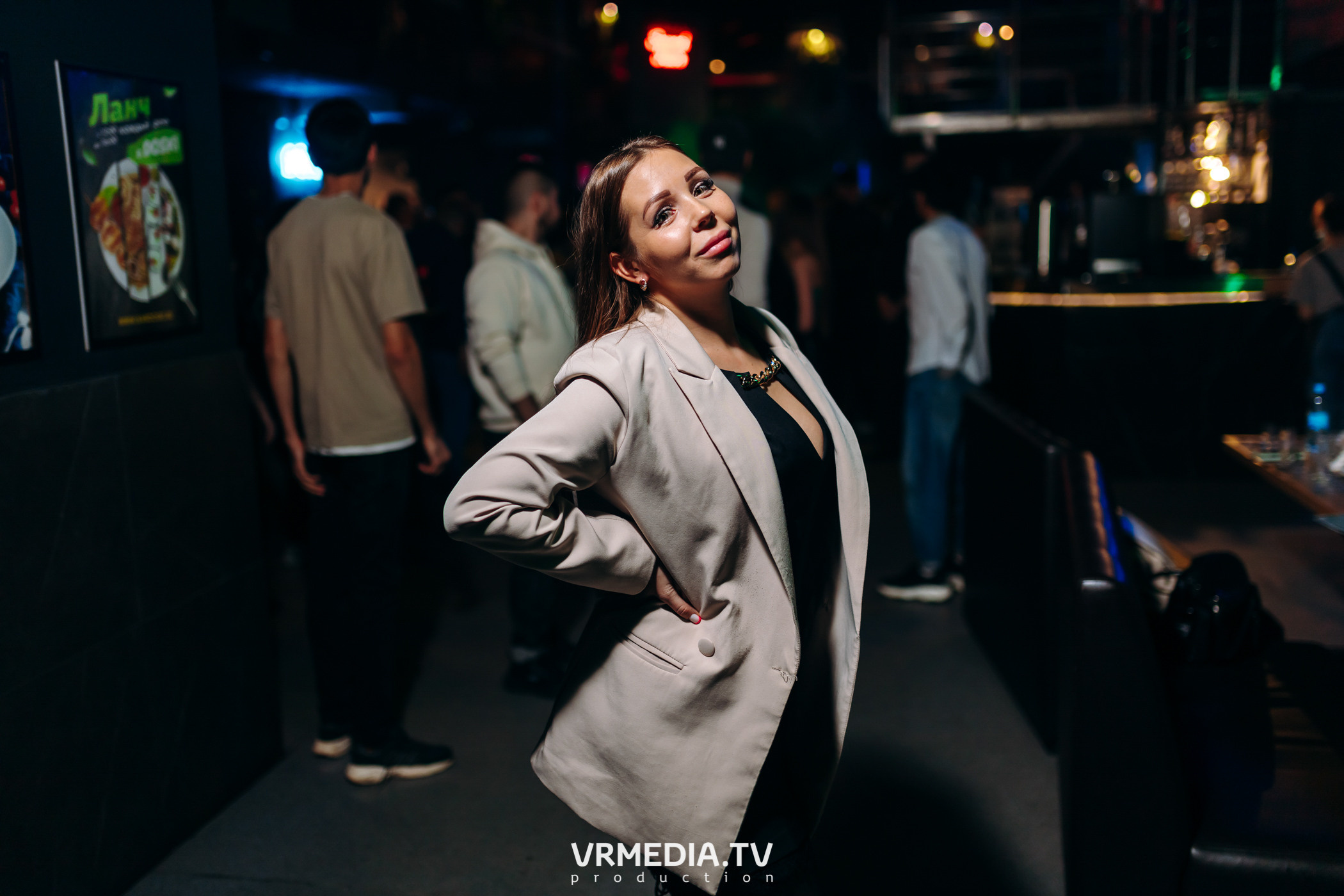 Выходные в баре «DOSKI»