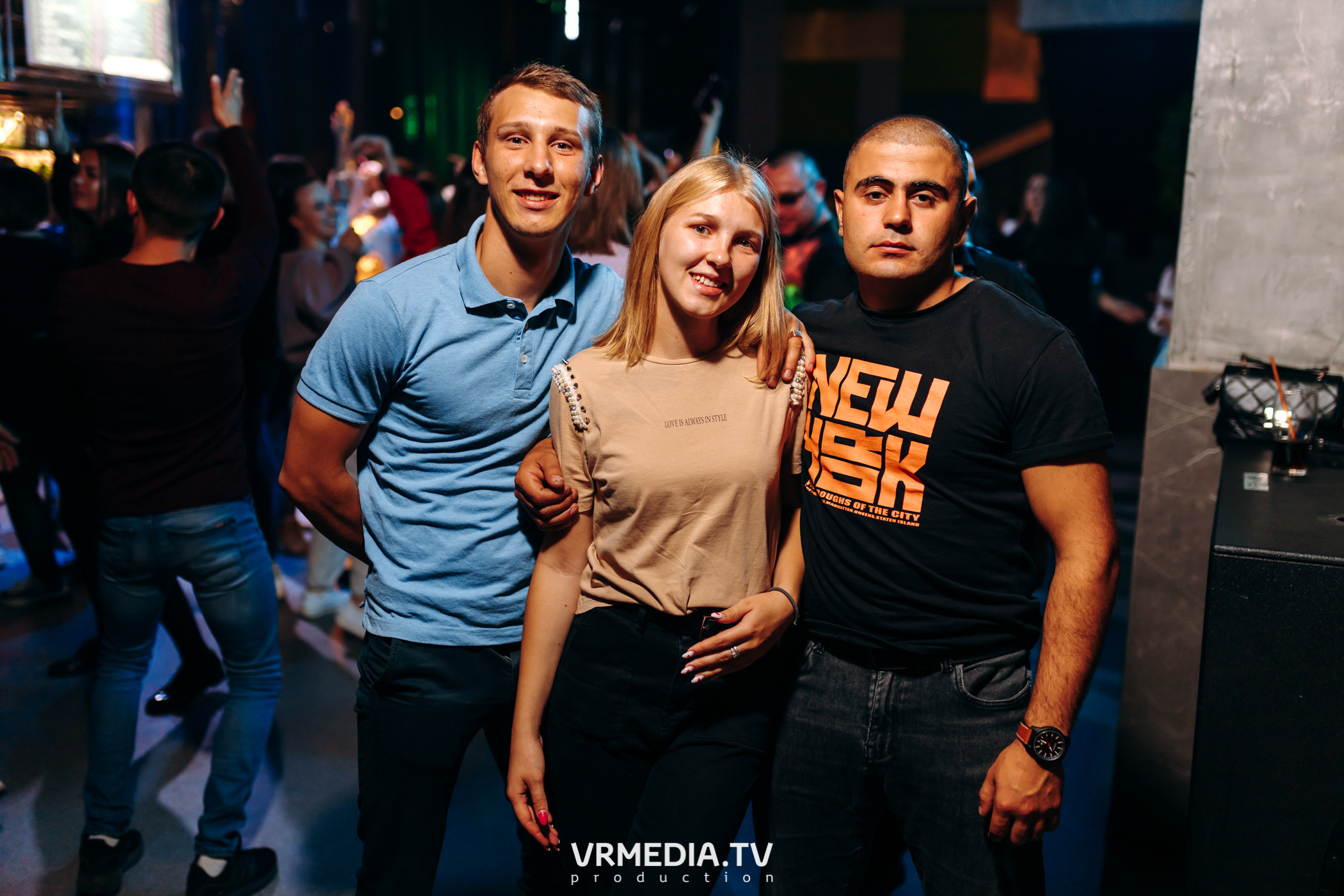 Выходные в баре «DOSKI»