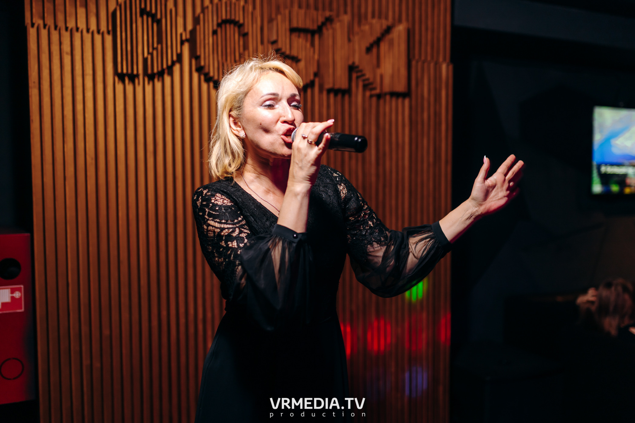 Выходные в баре «DOSKI»