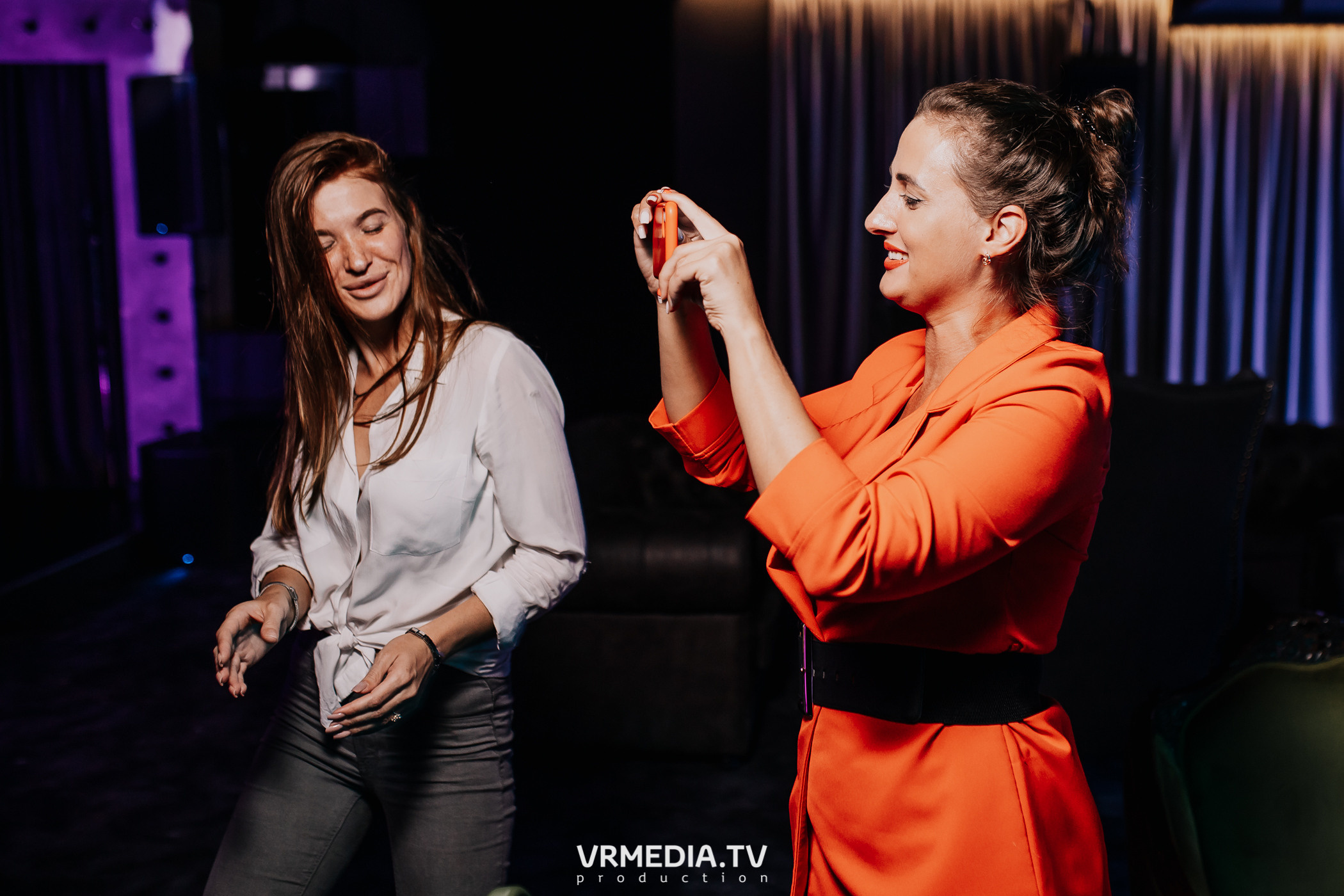 Выходные в караоке-баре «Volna»