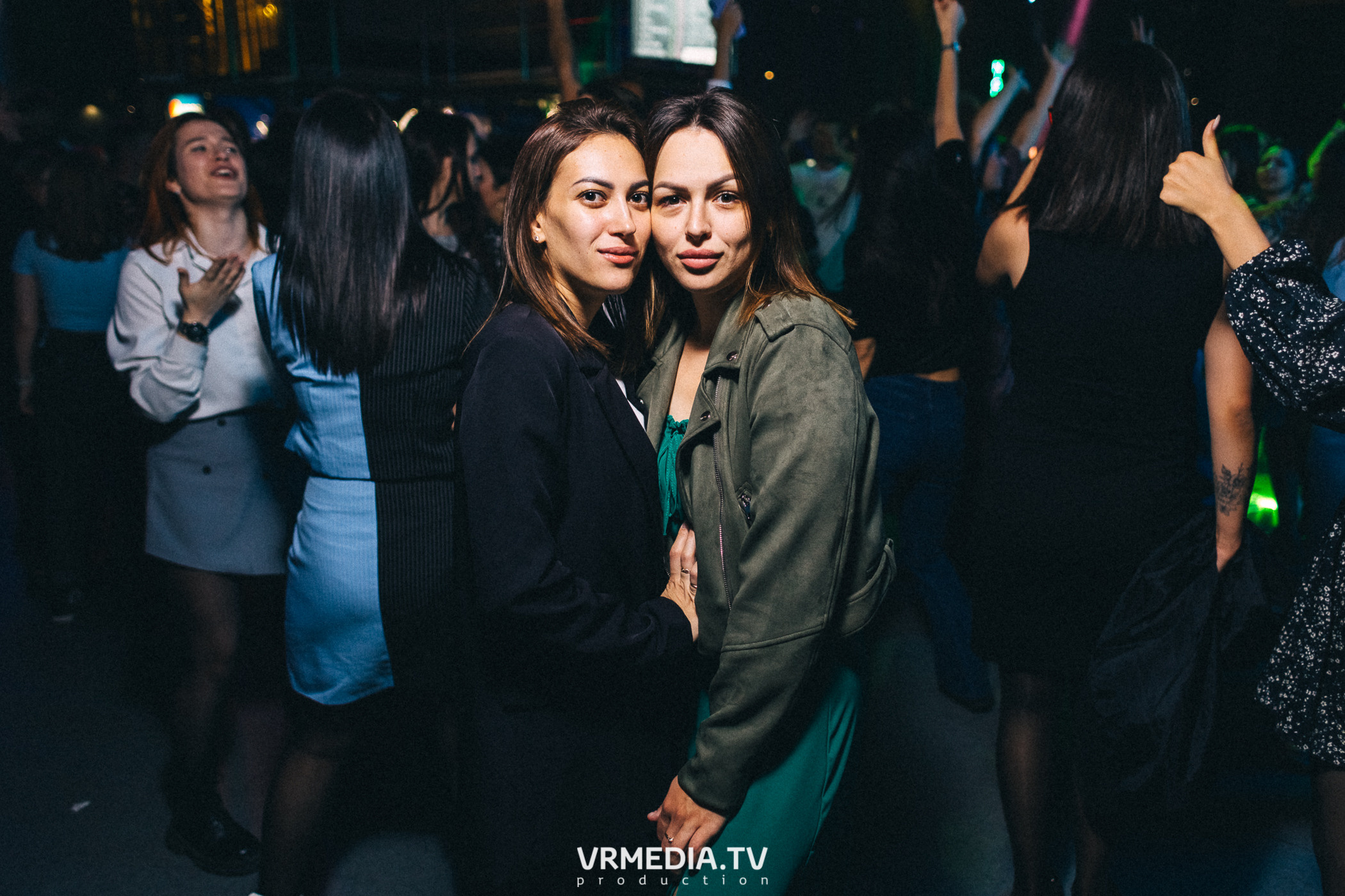 Выходные в баре «DOSKI»