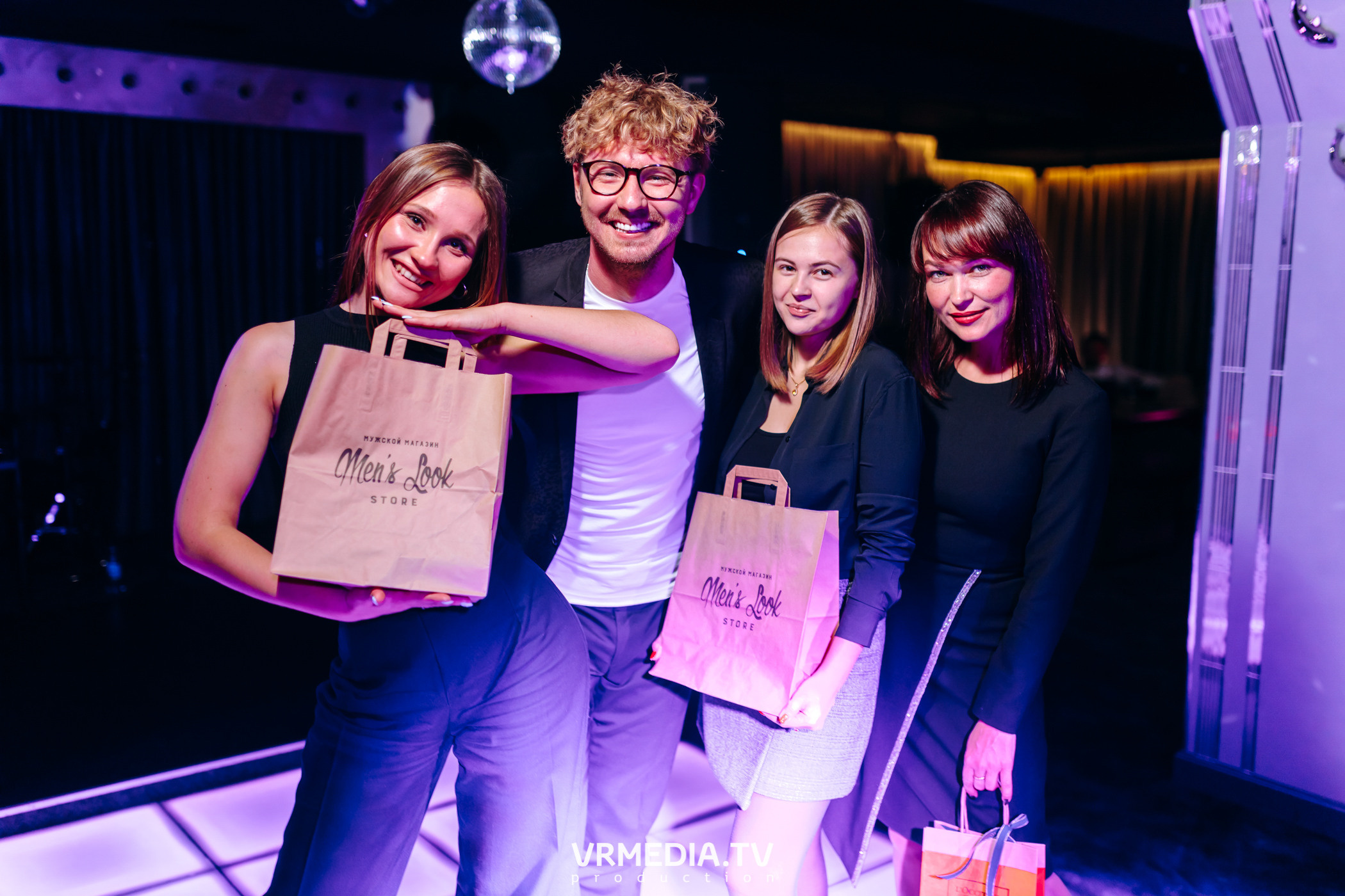 «Жуй орбит без сахара» в караоке-баре «Volna»