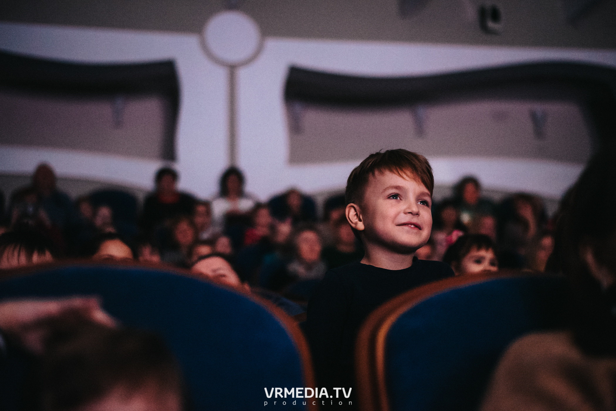 Шоу мыльных пузырей CLINK