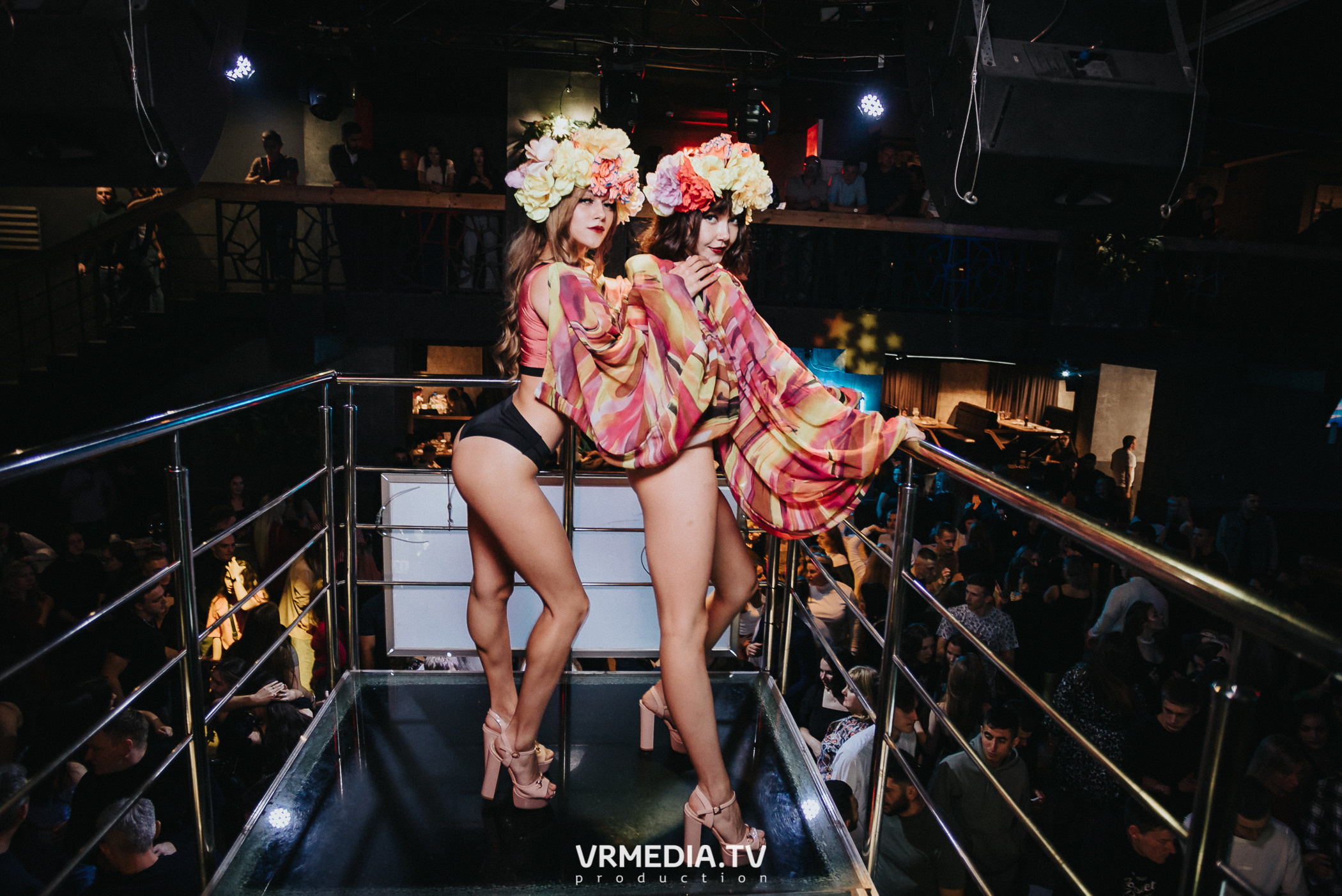 Выходные в баре «DOSKI»