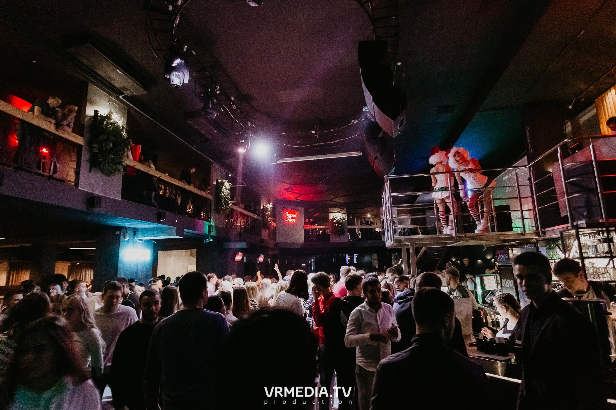 Выходные в баре «DOSKI»