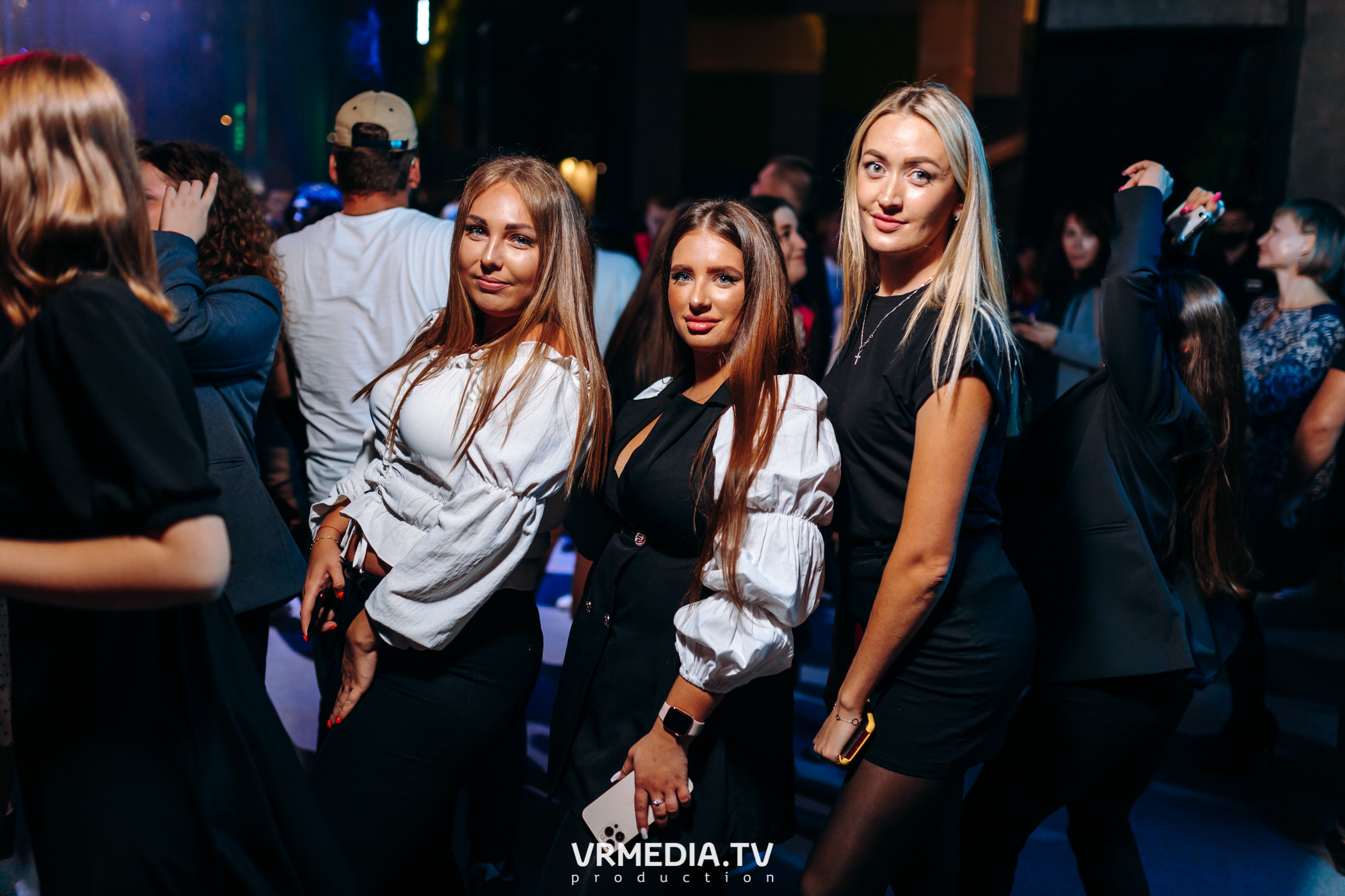 Выходные в баре «DOSKI»