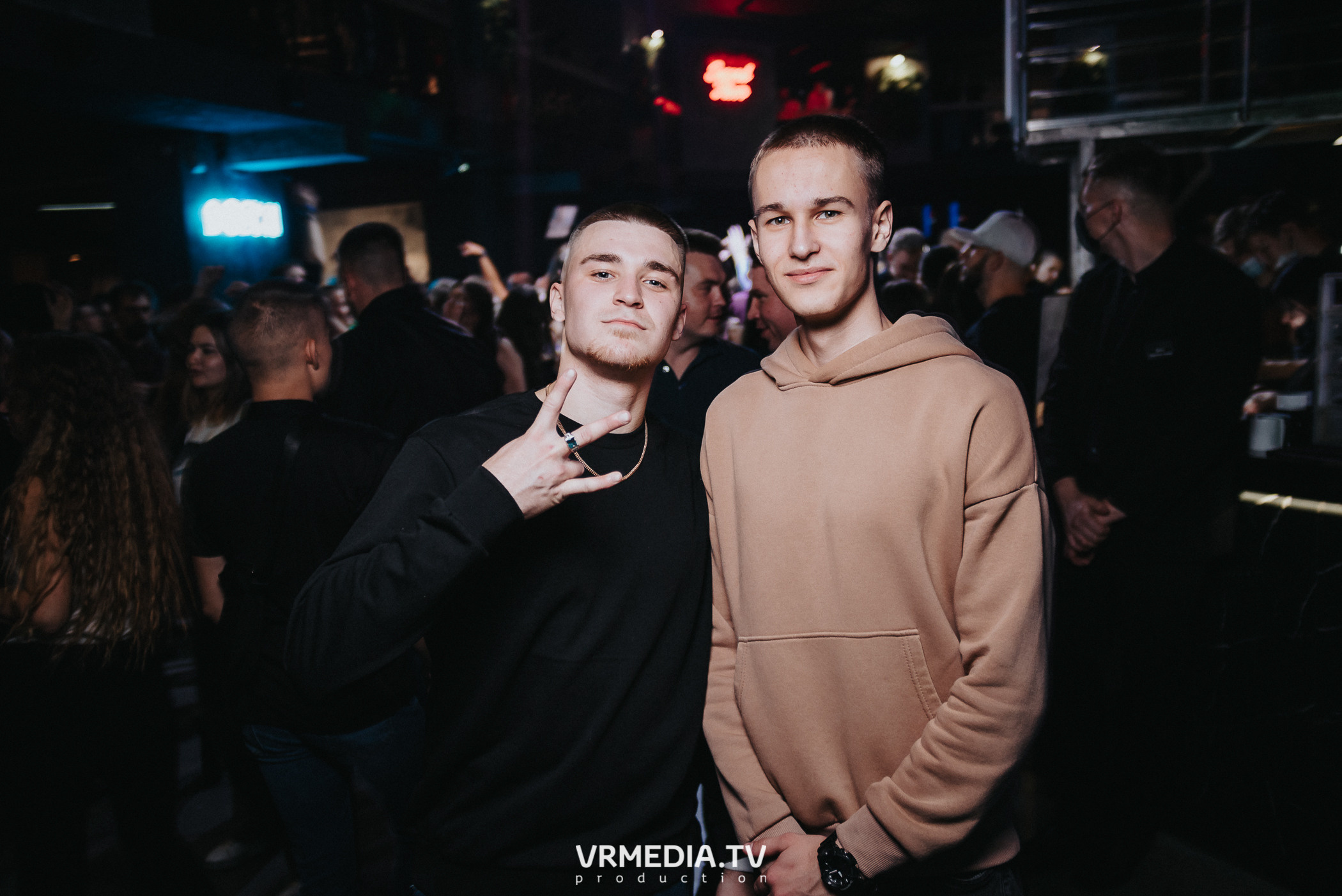 Выходные в баре «DOSKI»