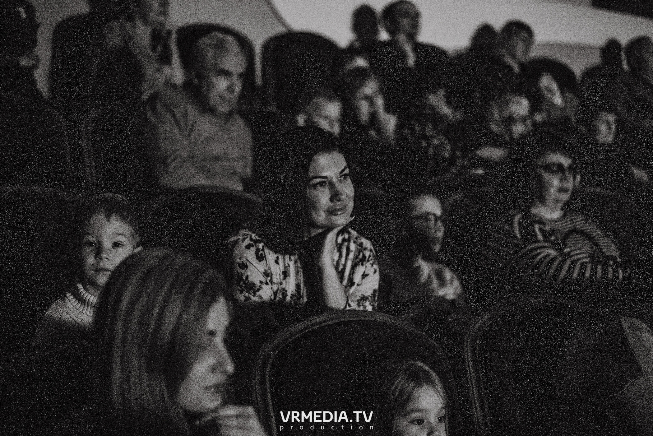 Шоу мыльных пузырей CLINK