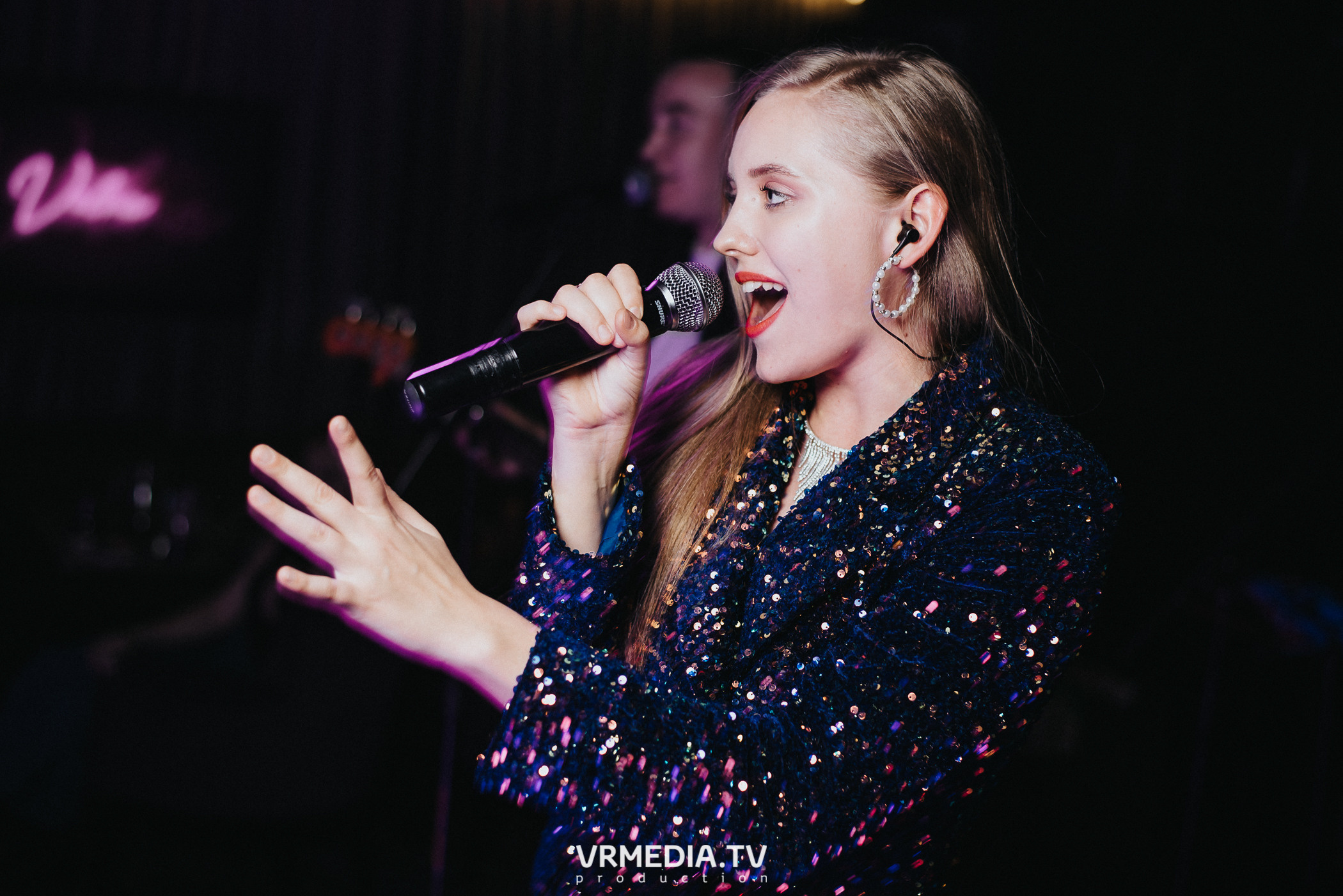 Выходные в караоке-баре «Volna»