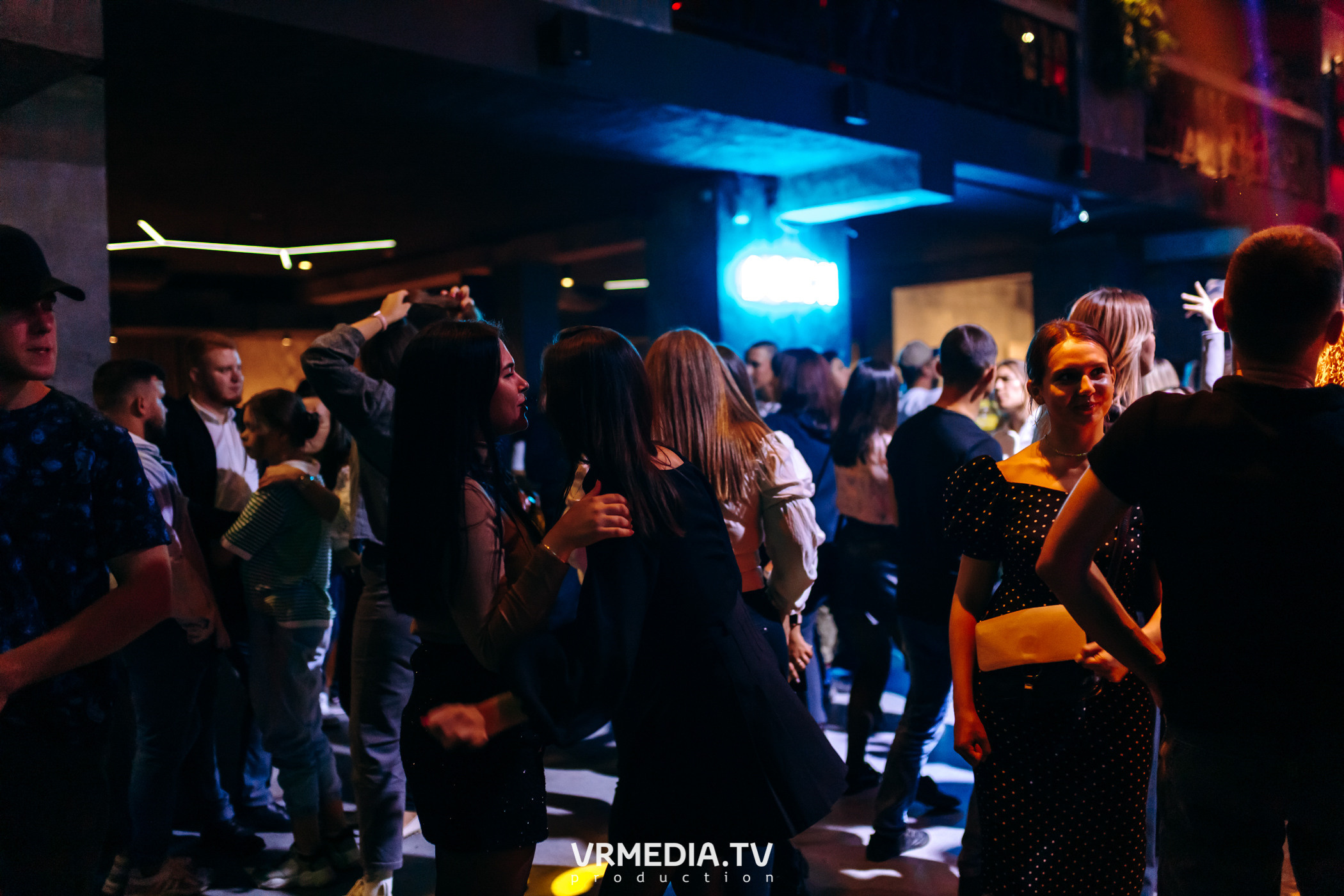 Выходные в баре «DOSKI»