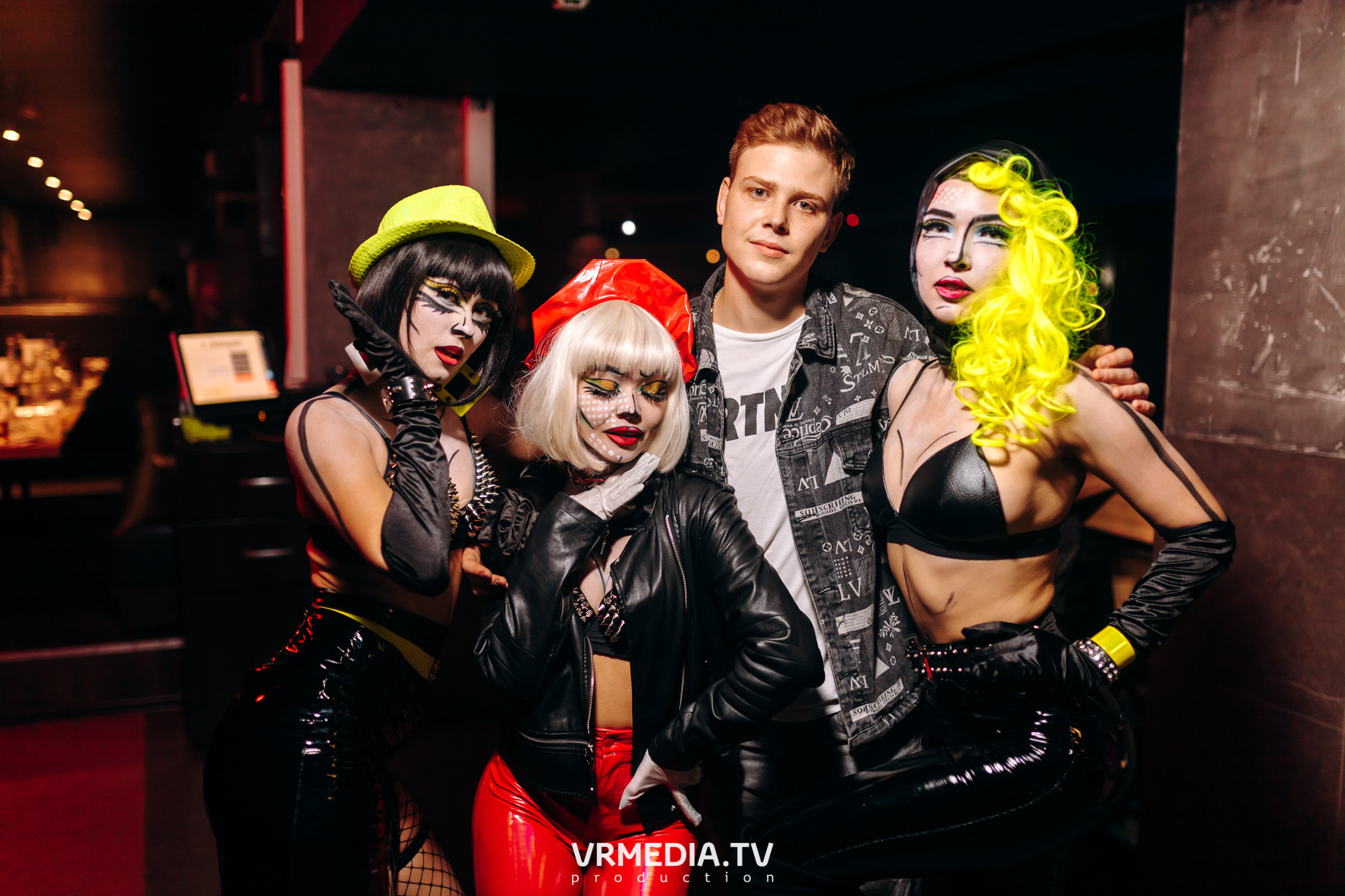 Выходные в баре «DOSKI»