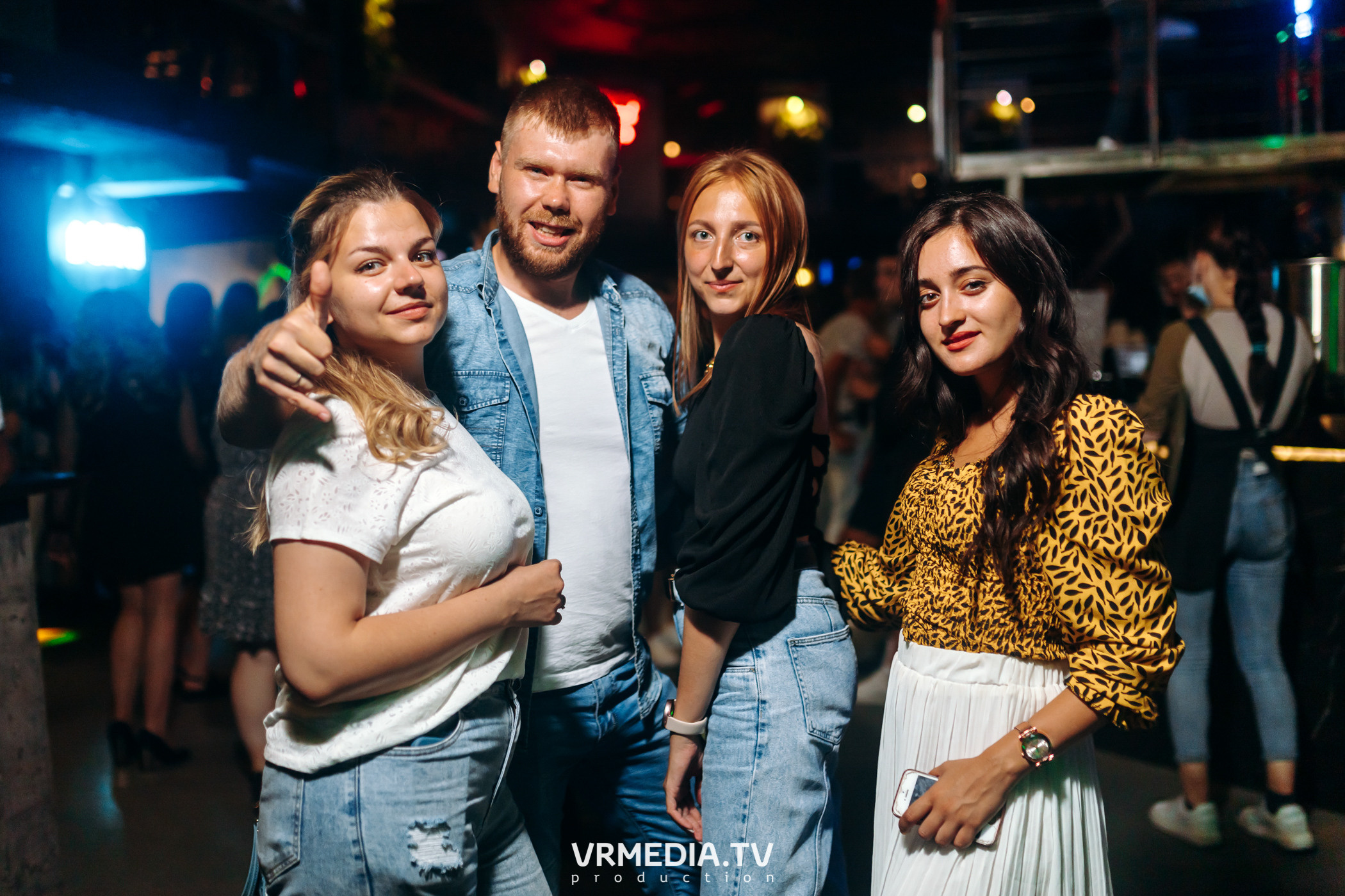 Выходные в баре «DOSKI»