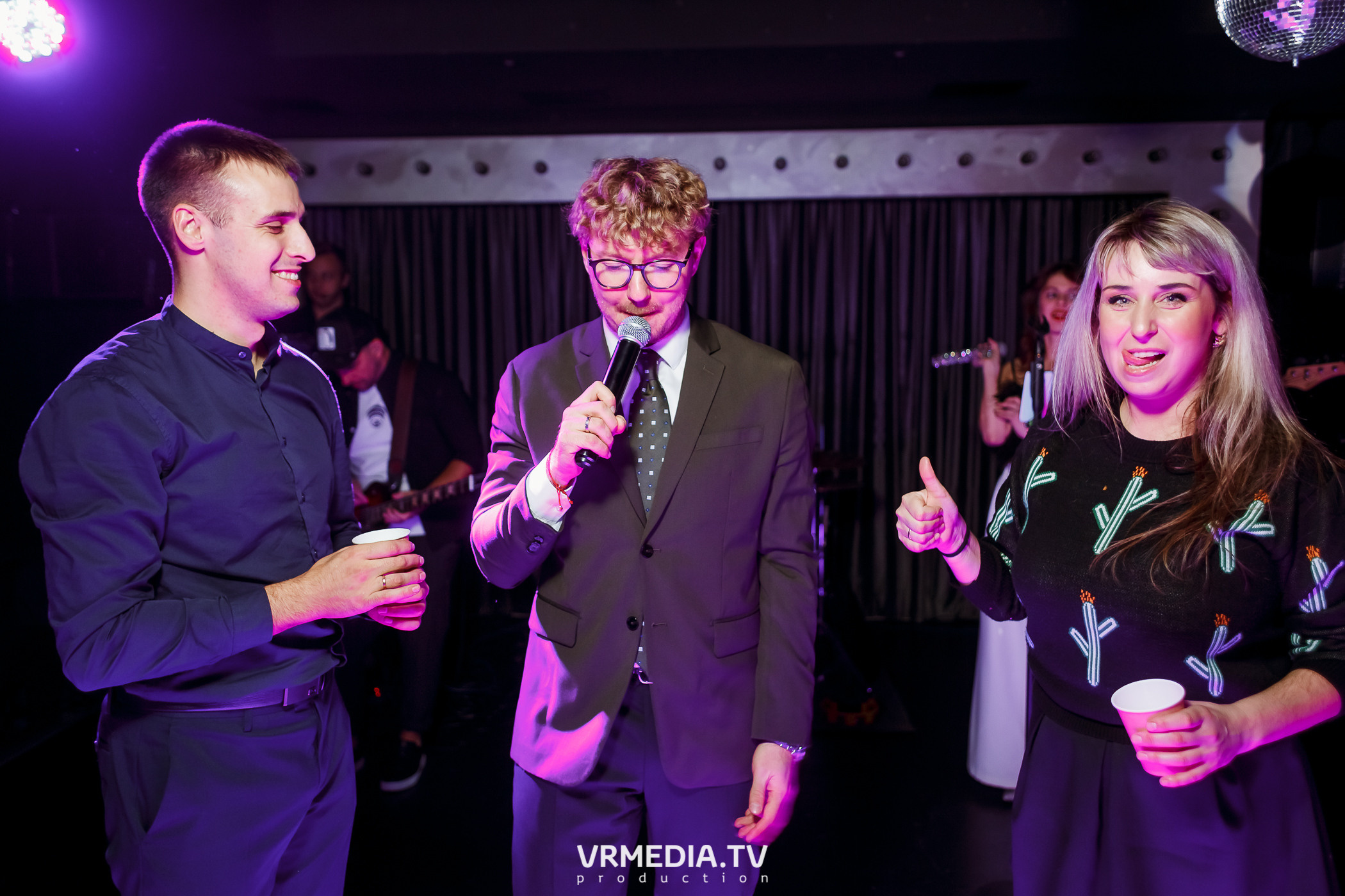 Выходные в караоке-баре «Volna»