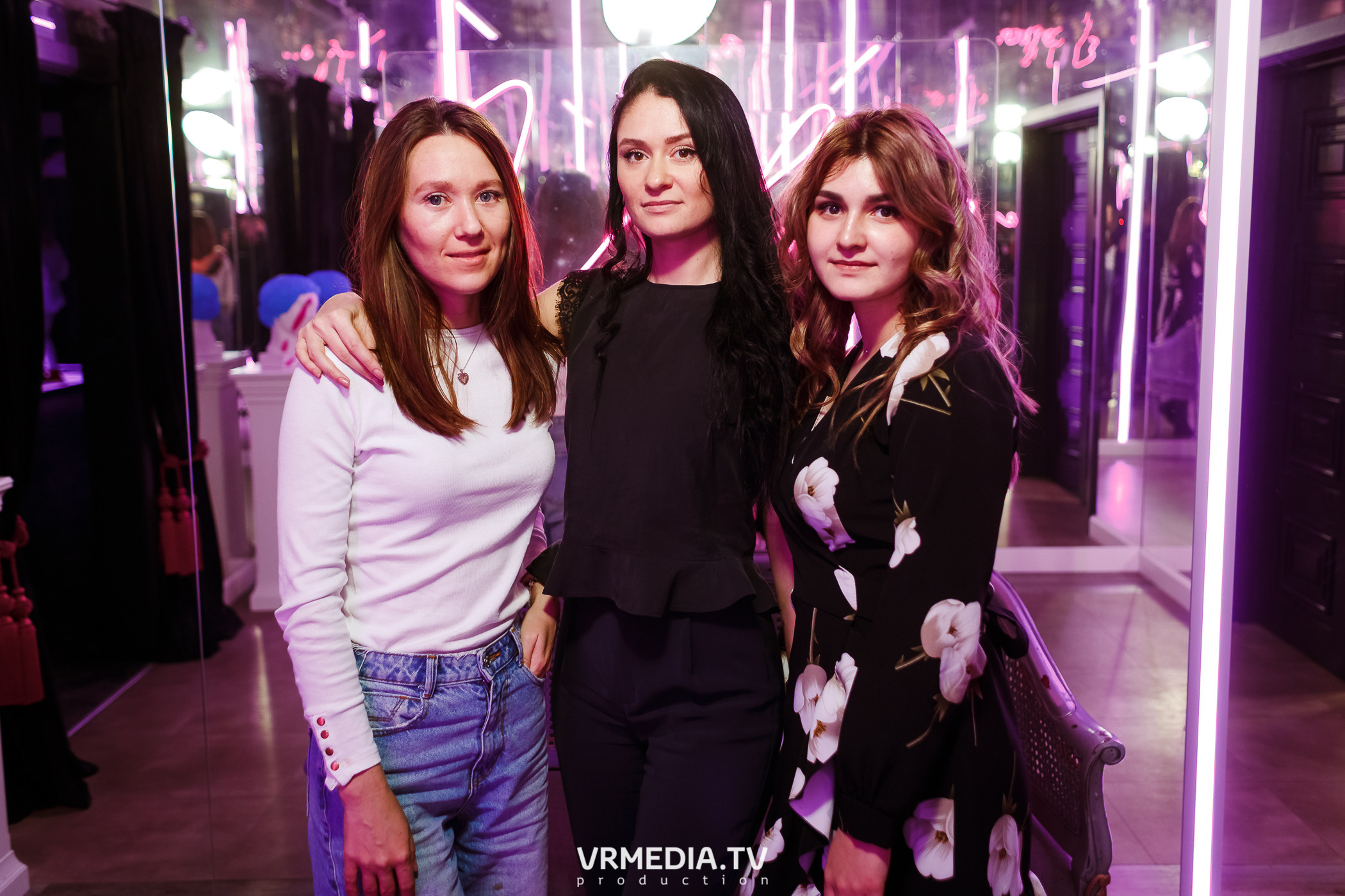 Выходные в караоке-баре «Volna»