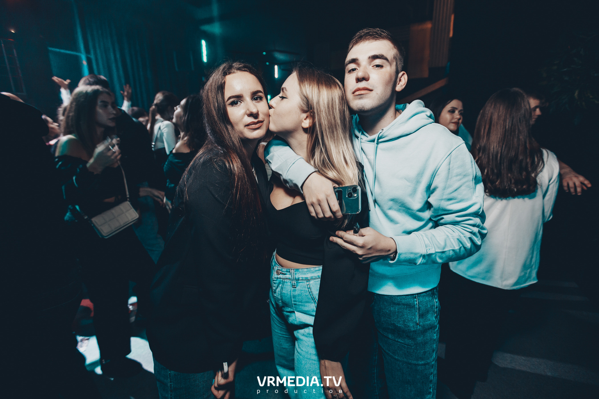 Выходные в баре «DOSKI»