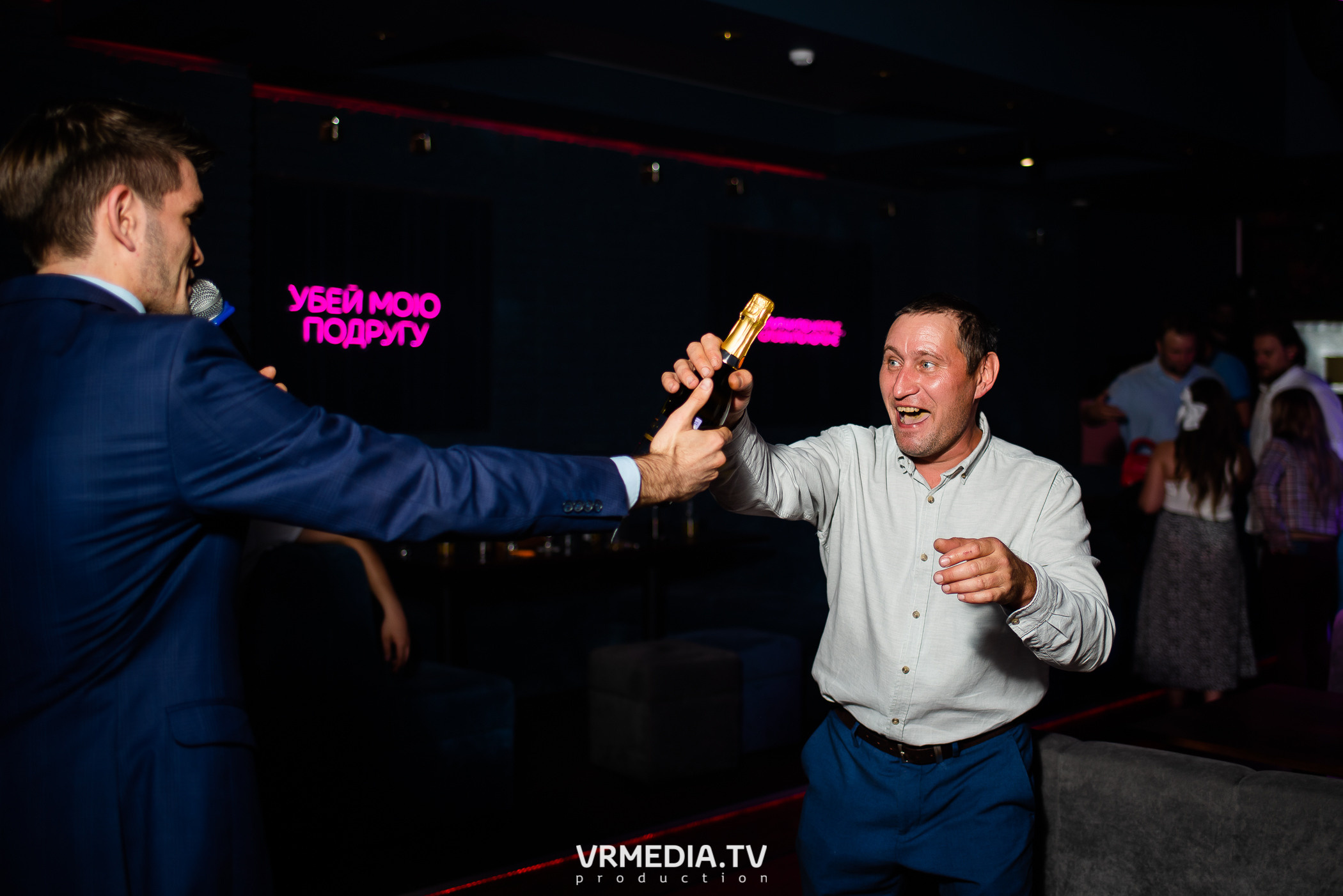 Выходные в караоке-баре «Опера»