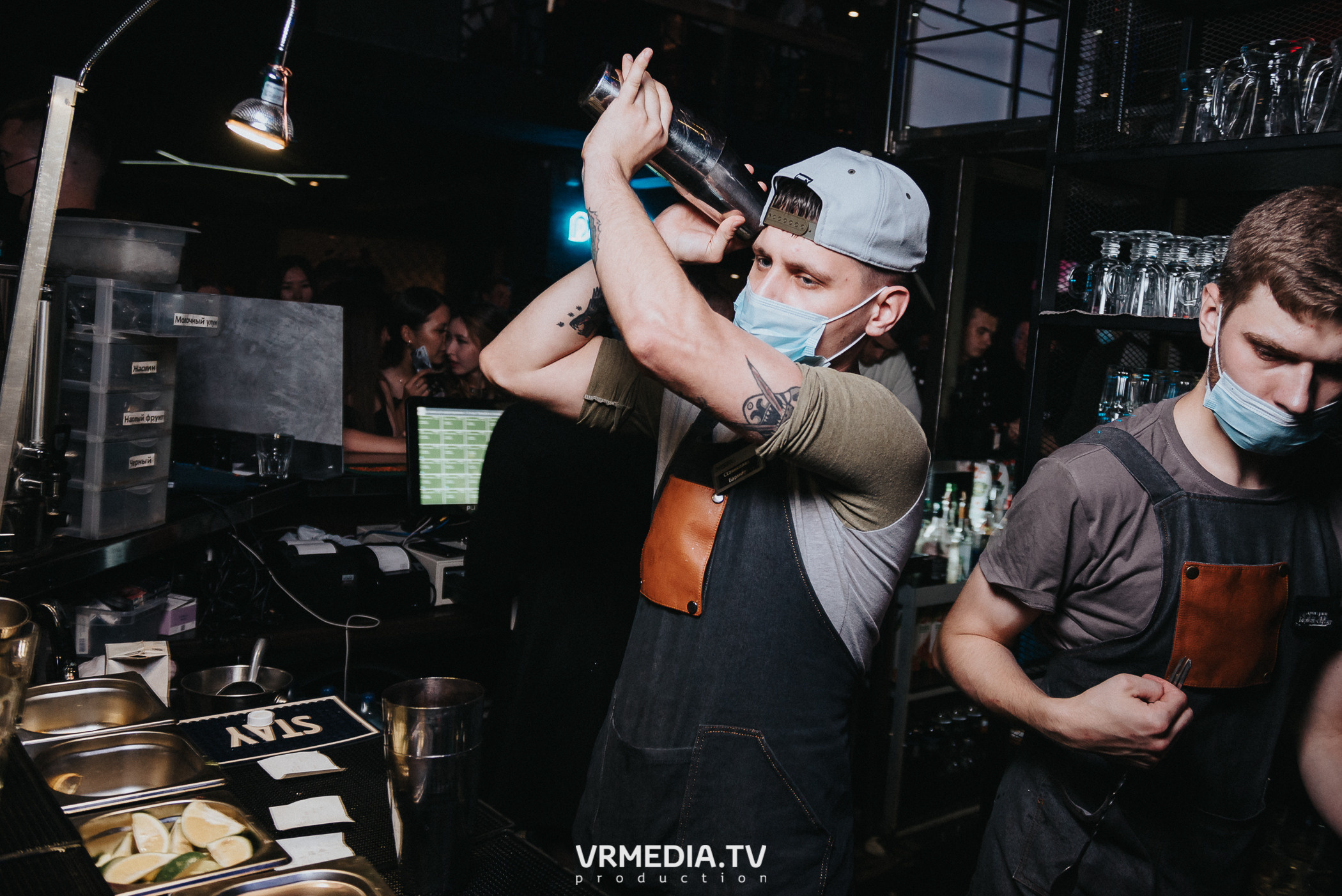 Выходные в баре «DOSKI»