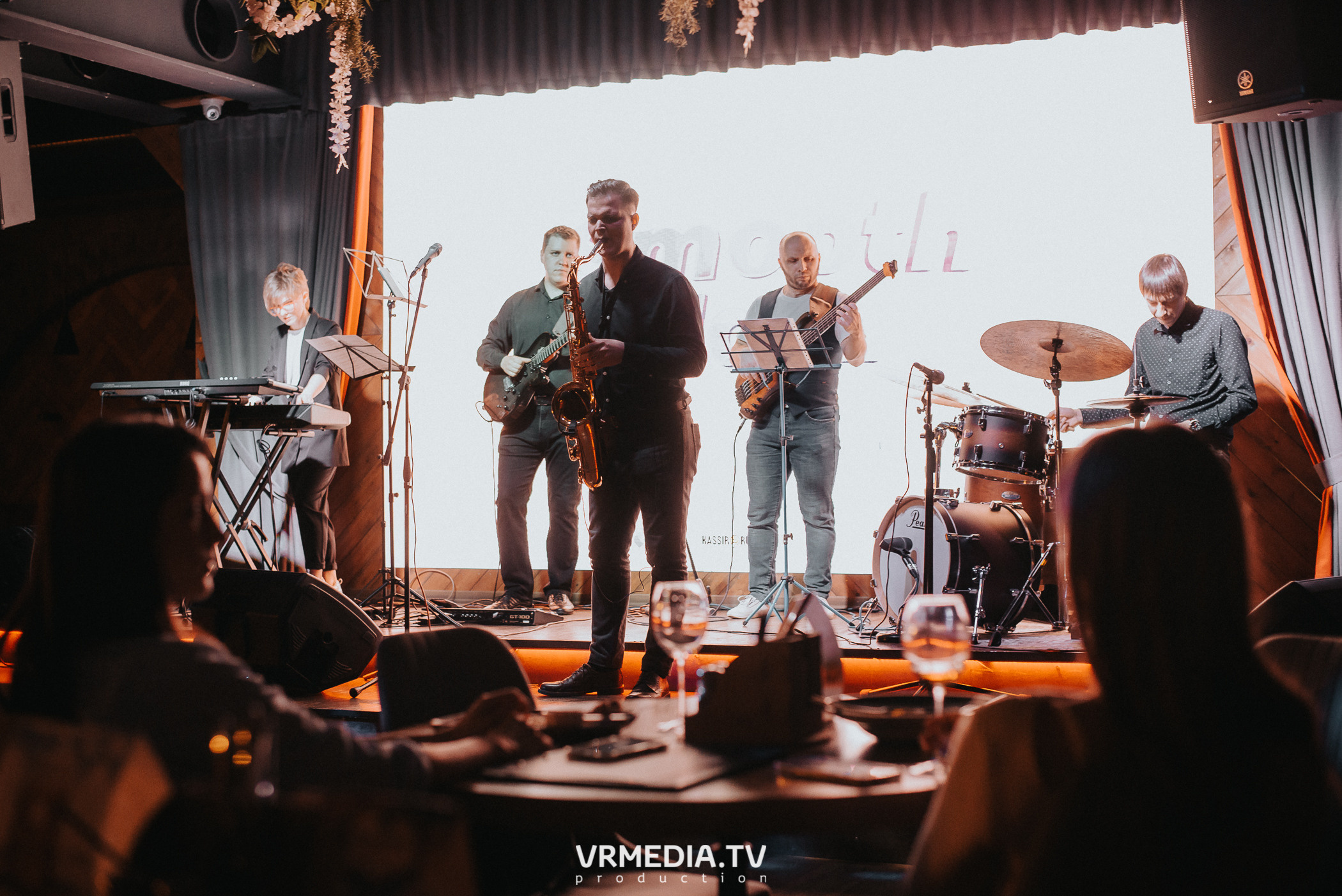 Джазовая среда. Mainstream & Smooth Jazz