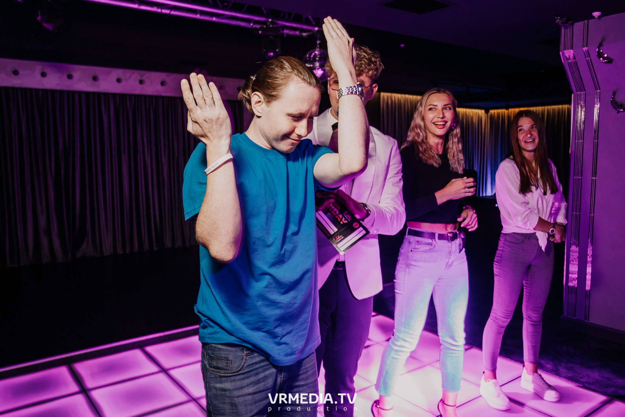 Выходные в караоке-баре «Volna»