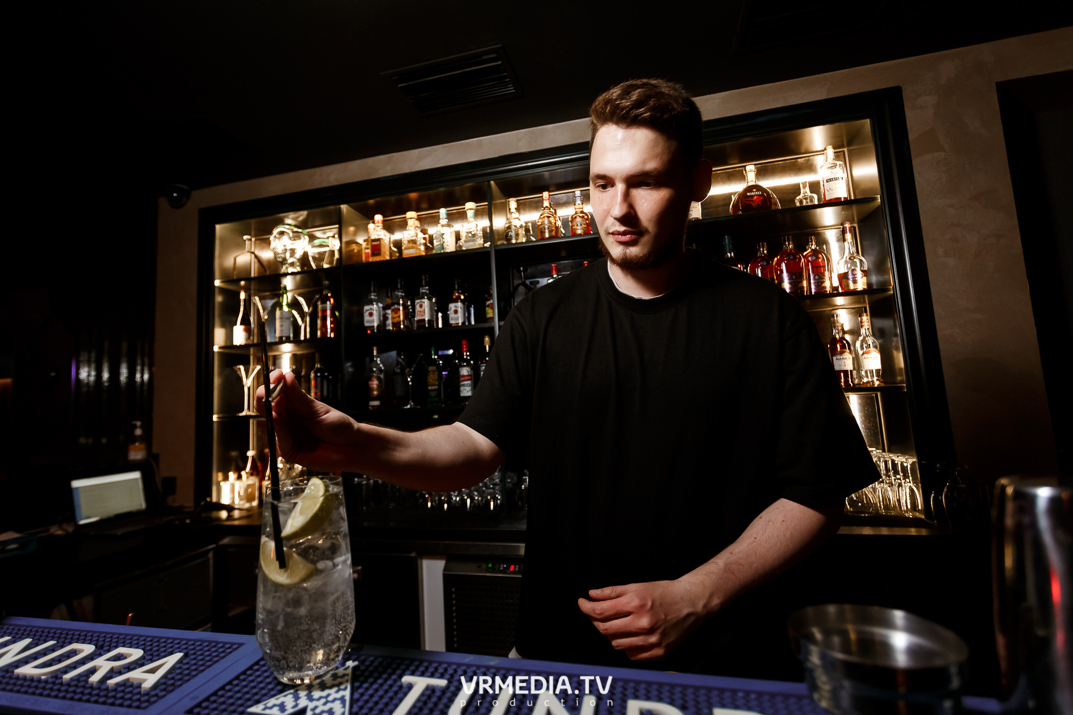 Выходные в караоке-баре «Volna»