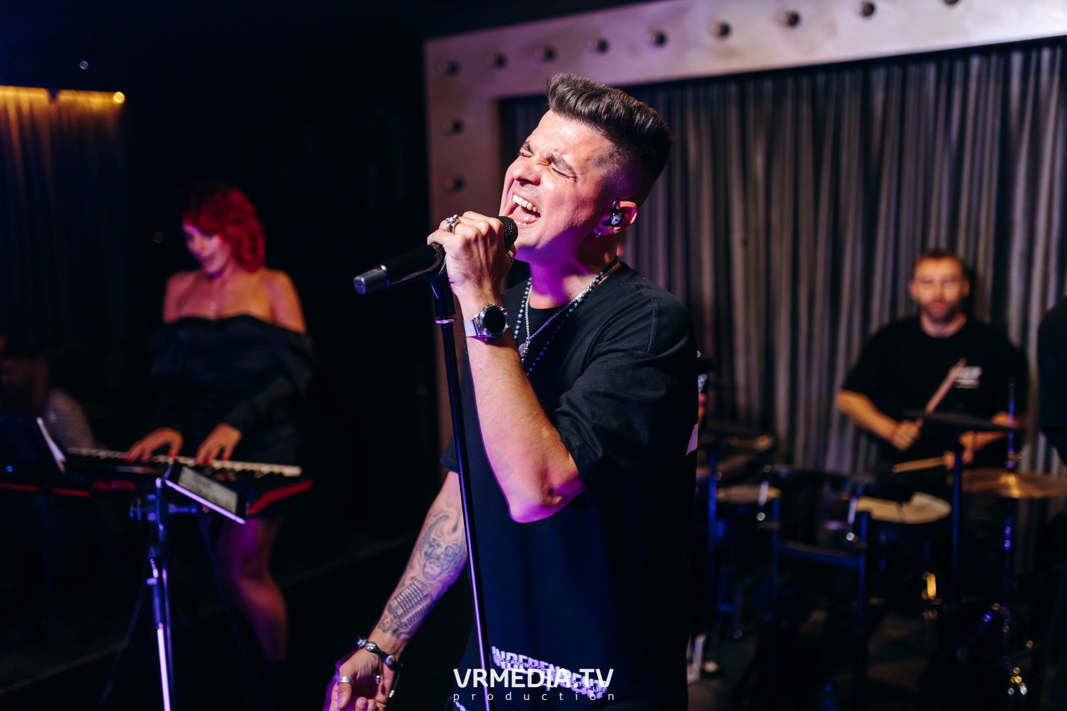 «Жуй орбит без сахара» в караоке-баре «Volna»