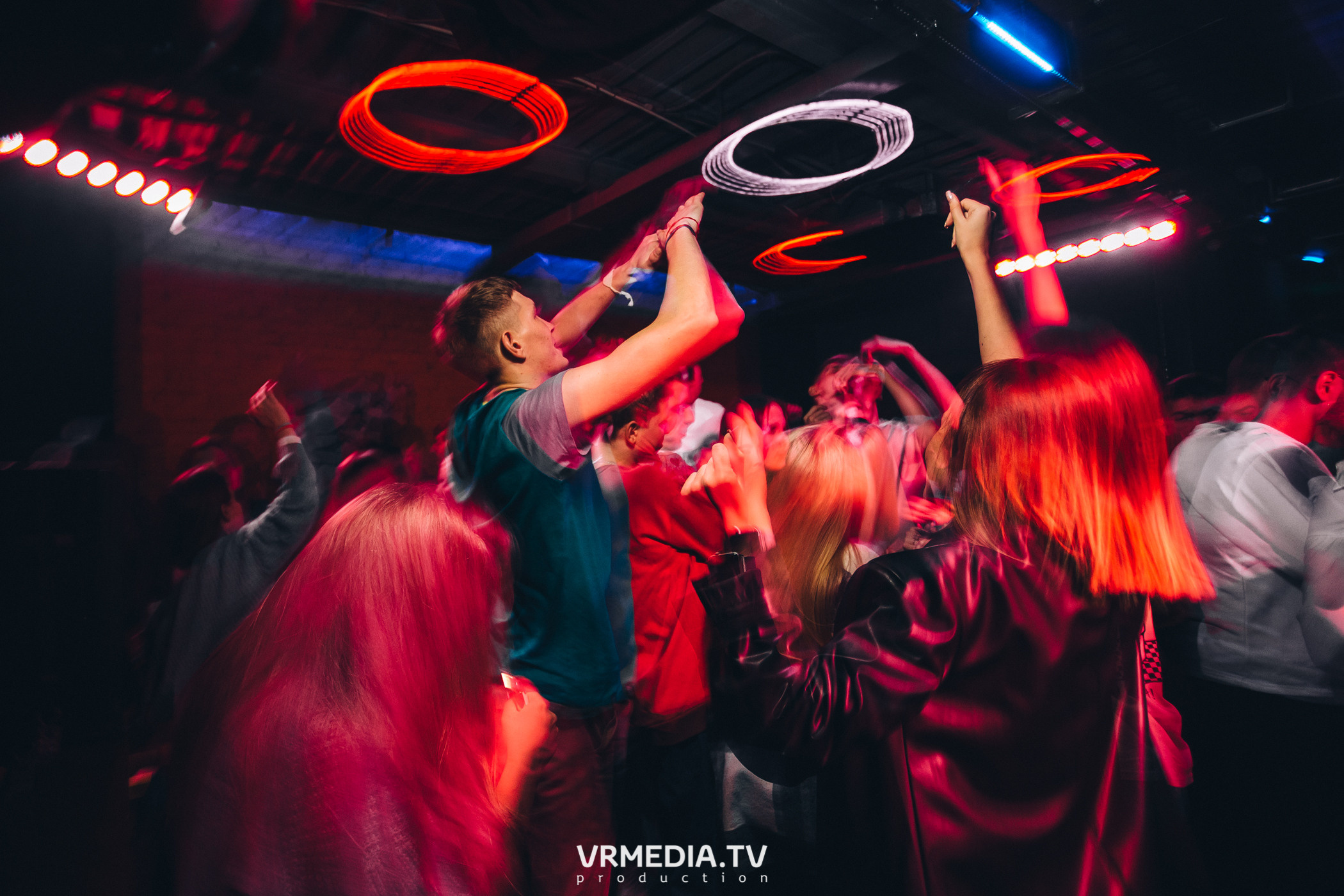 Выходные в баре «Хука Хаус»