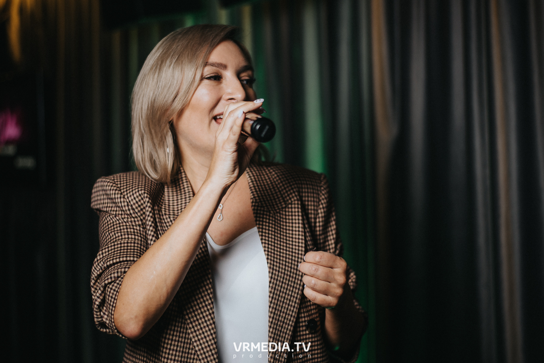 Выходные в караоке-баре «Volna»