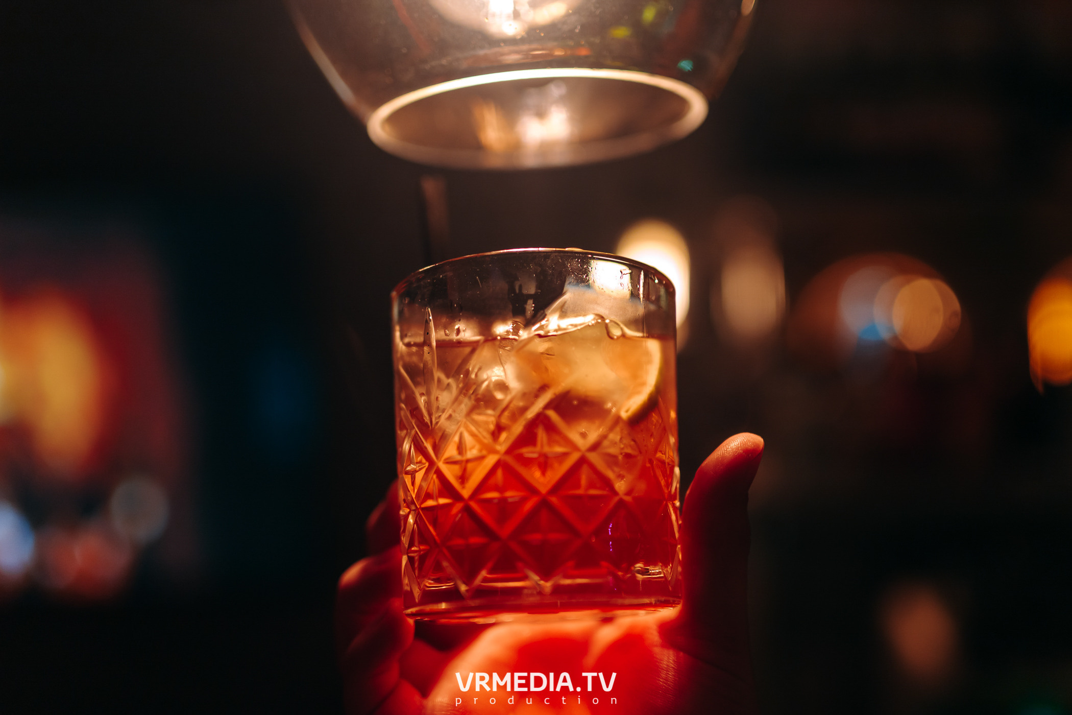 Ночь Безумного Бармена в Lounge Voice Hall «Familia»