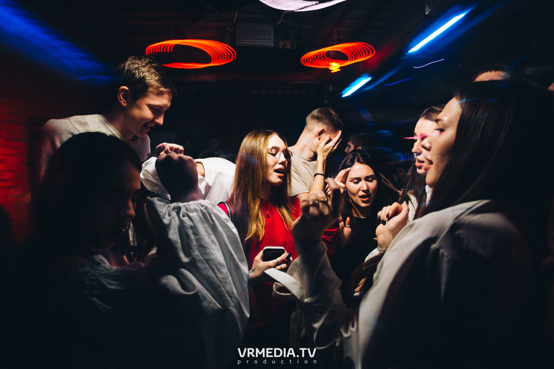 Выходные в баре «Хука Хаус»