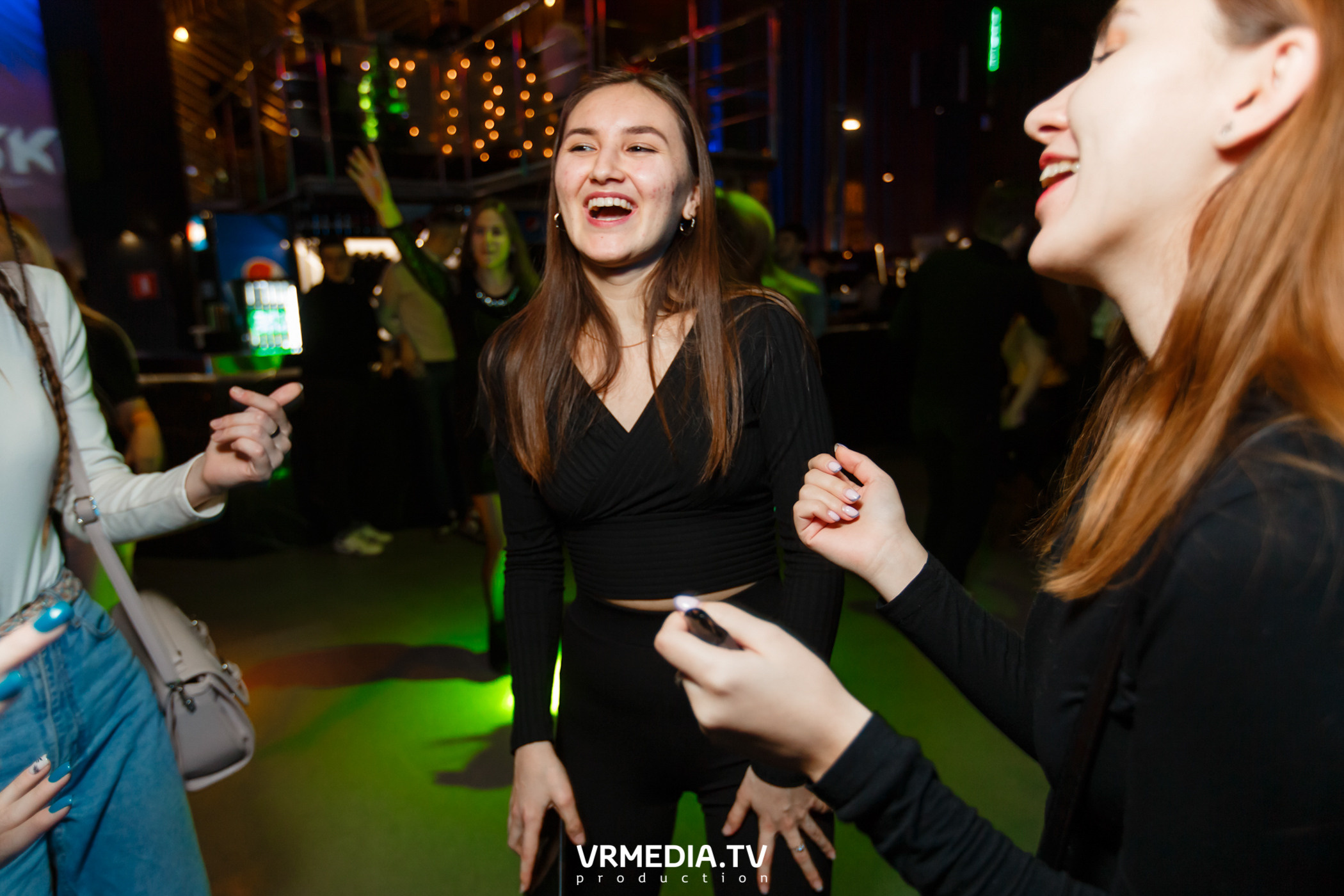 Выходные в баре «DOSKI»