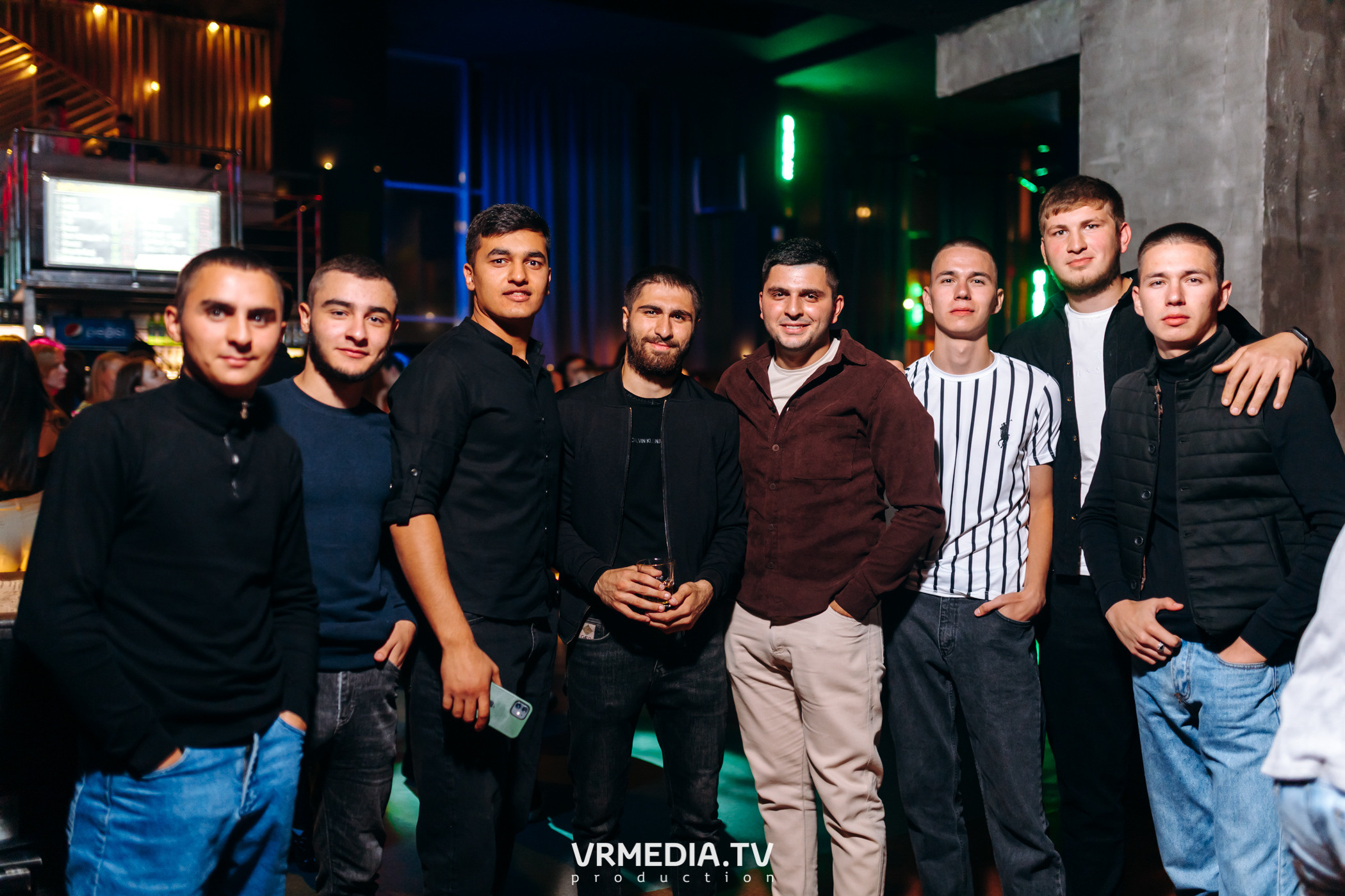 Выходные в баре «DOSKI»