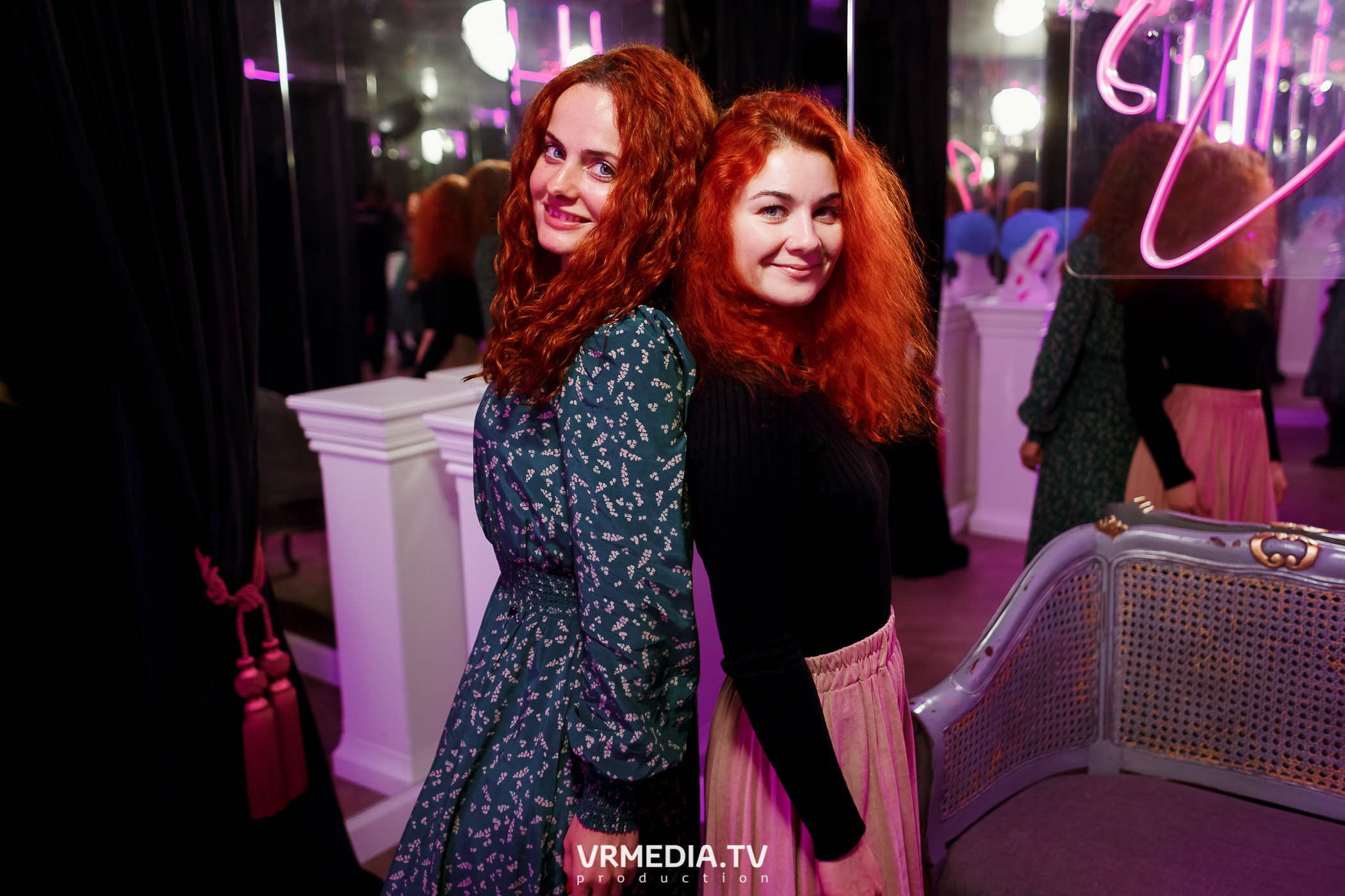 Выходные в караоке-баре «Volna»