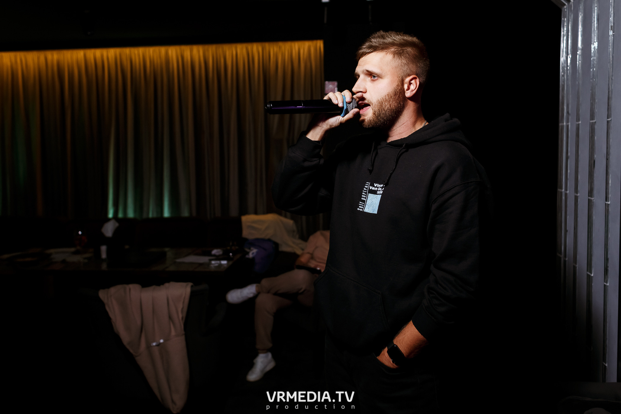 Выходные в караоке-баре «Volna»