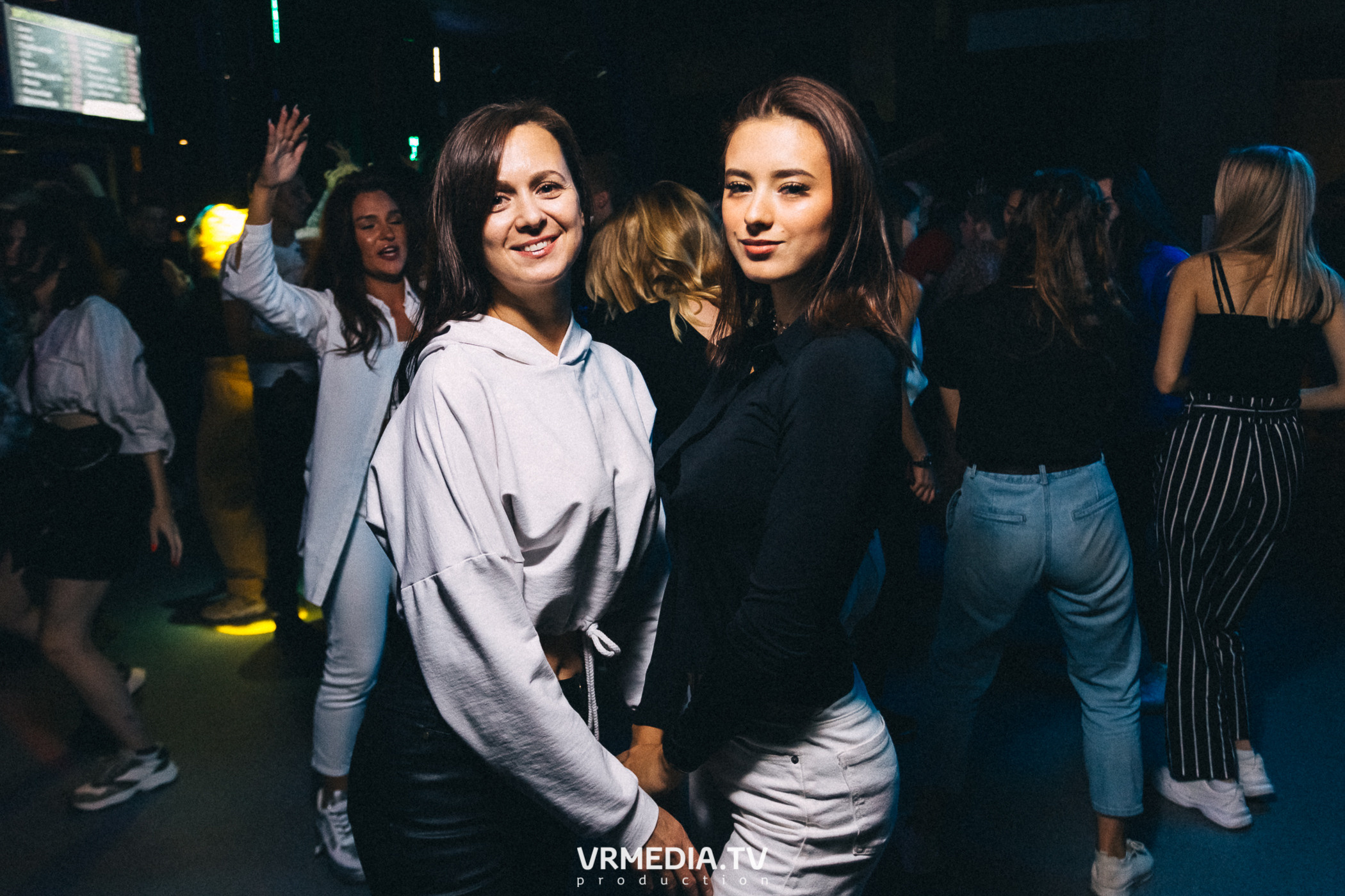 Выходные в баре «DOSKI»