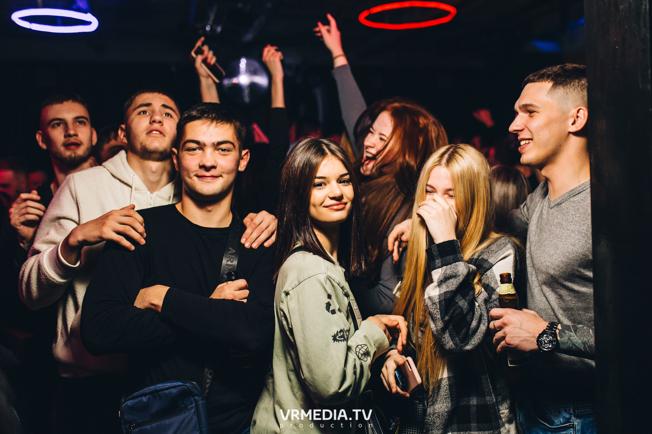 Выходные в баре «Хука Хаус»