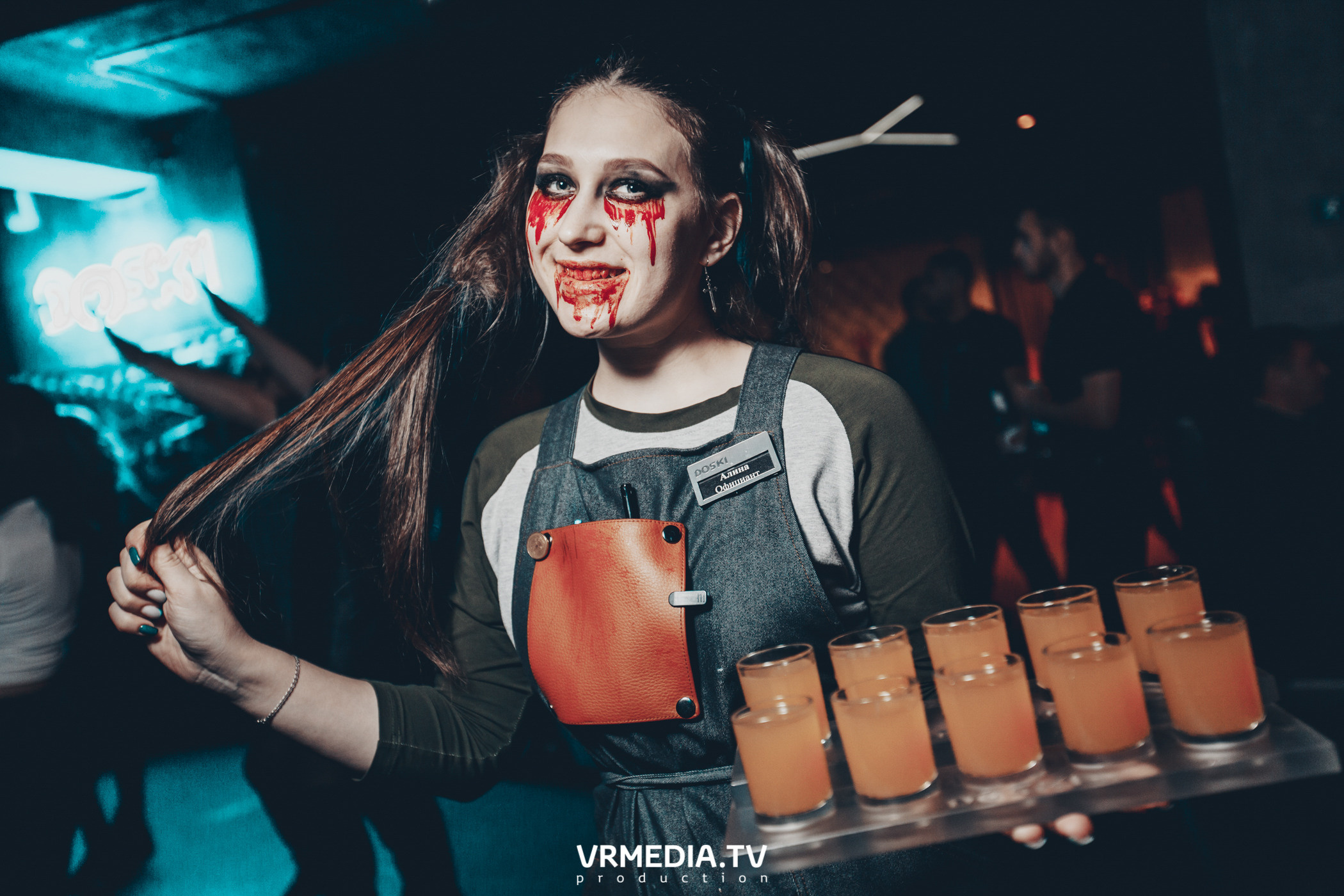 Театр мёртвых кукол в баре «DOSKI»