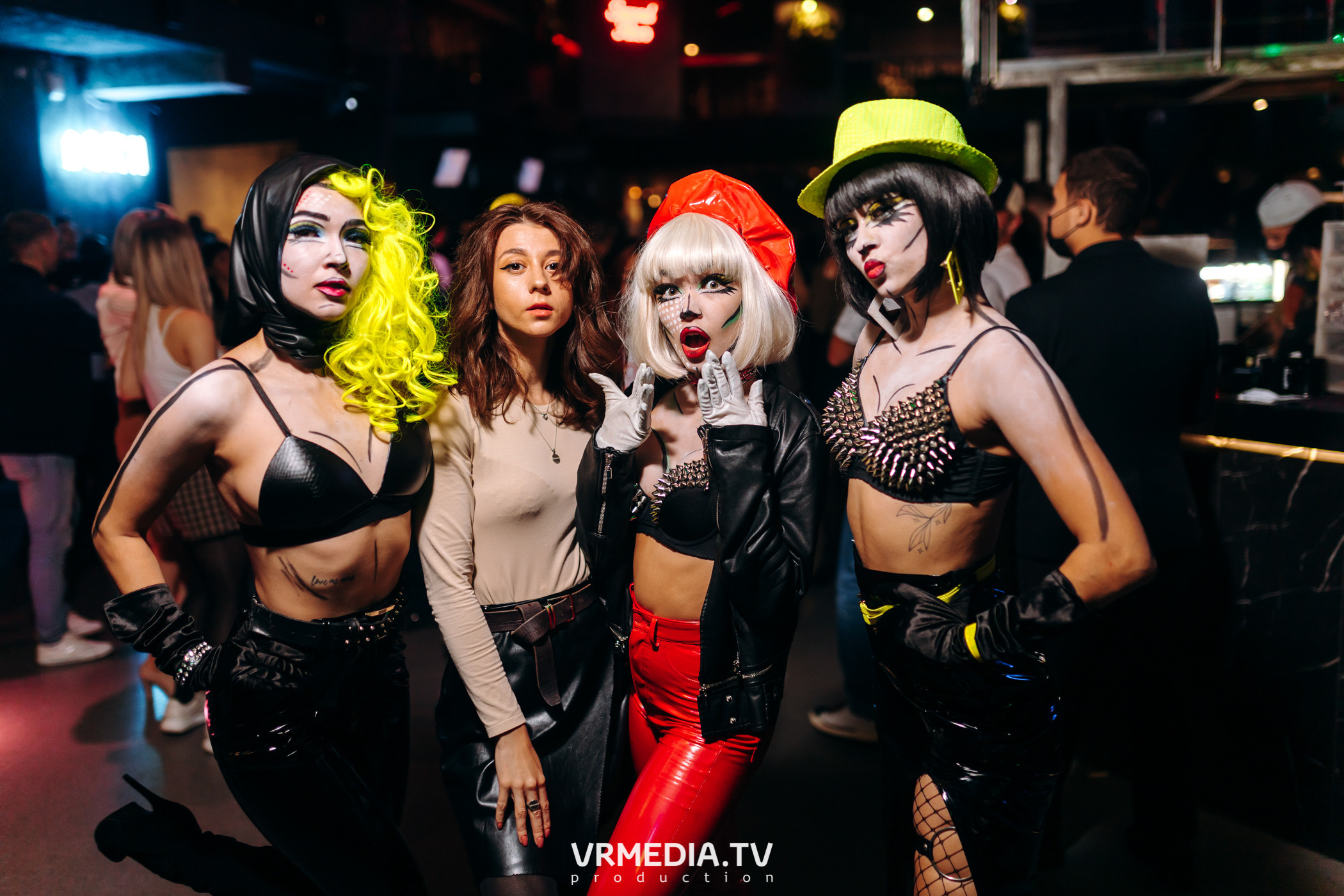 Выходные в баре «DOSKI»