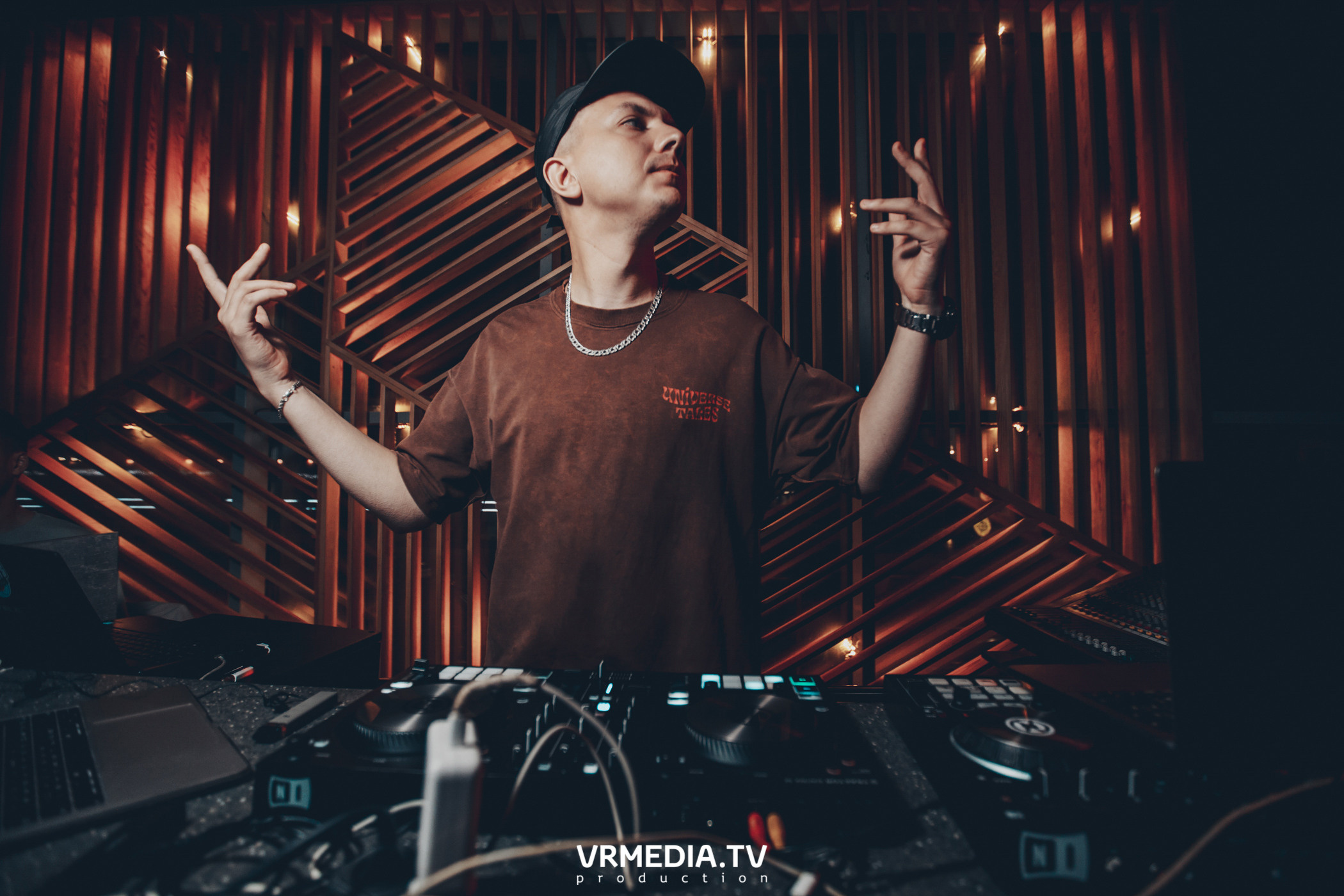 Выходные в баре «DOSKI»