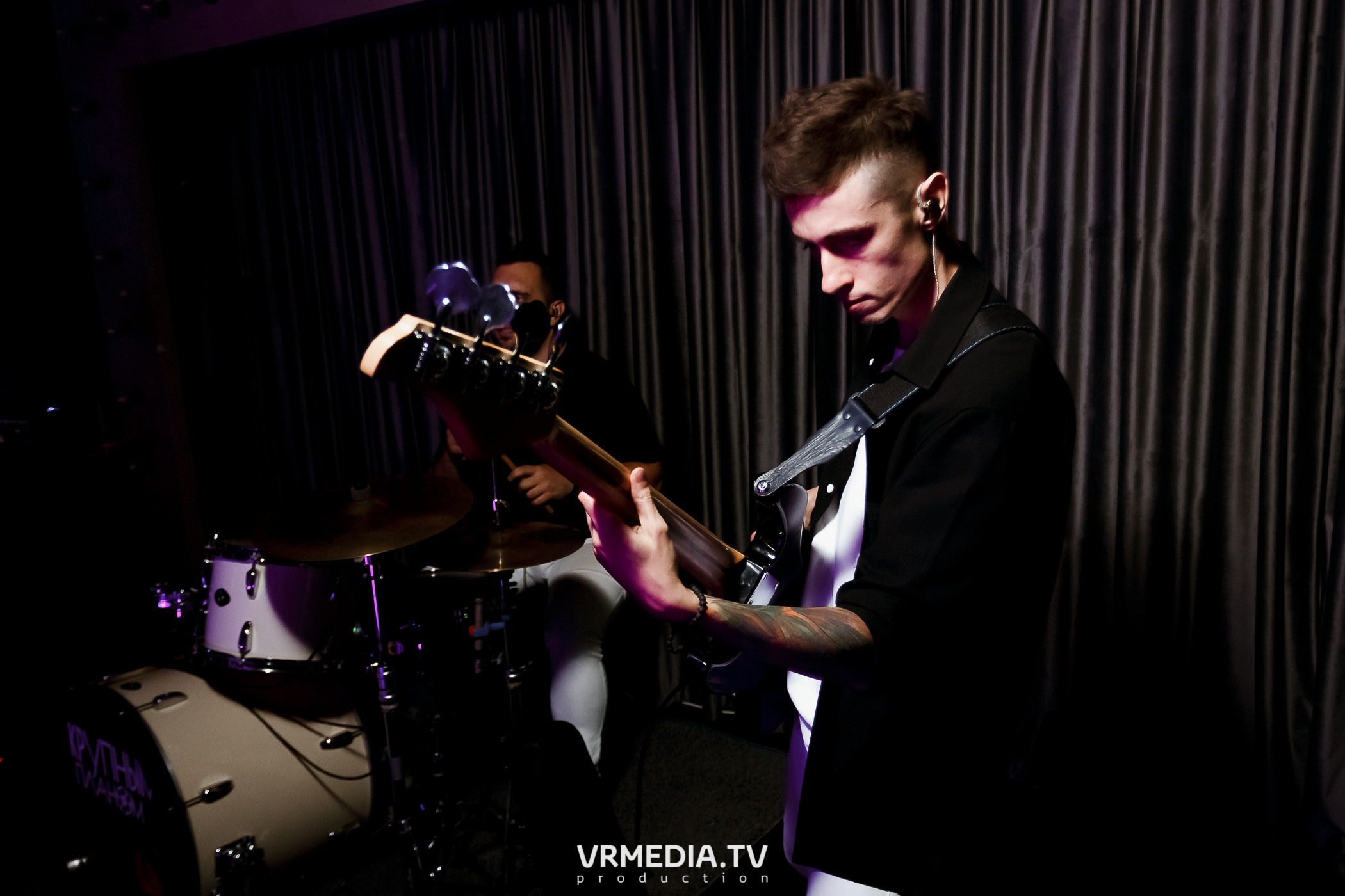 Выходные в караоке-баре «Volna»