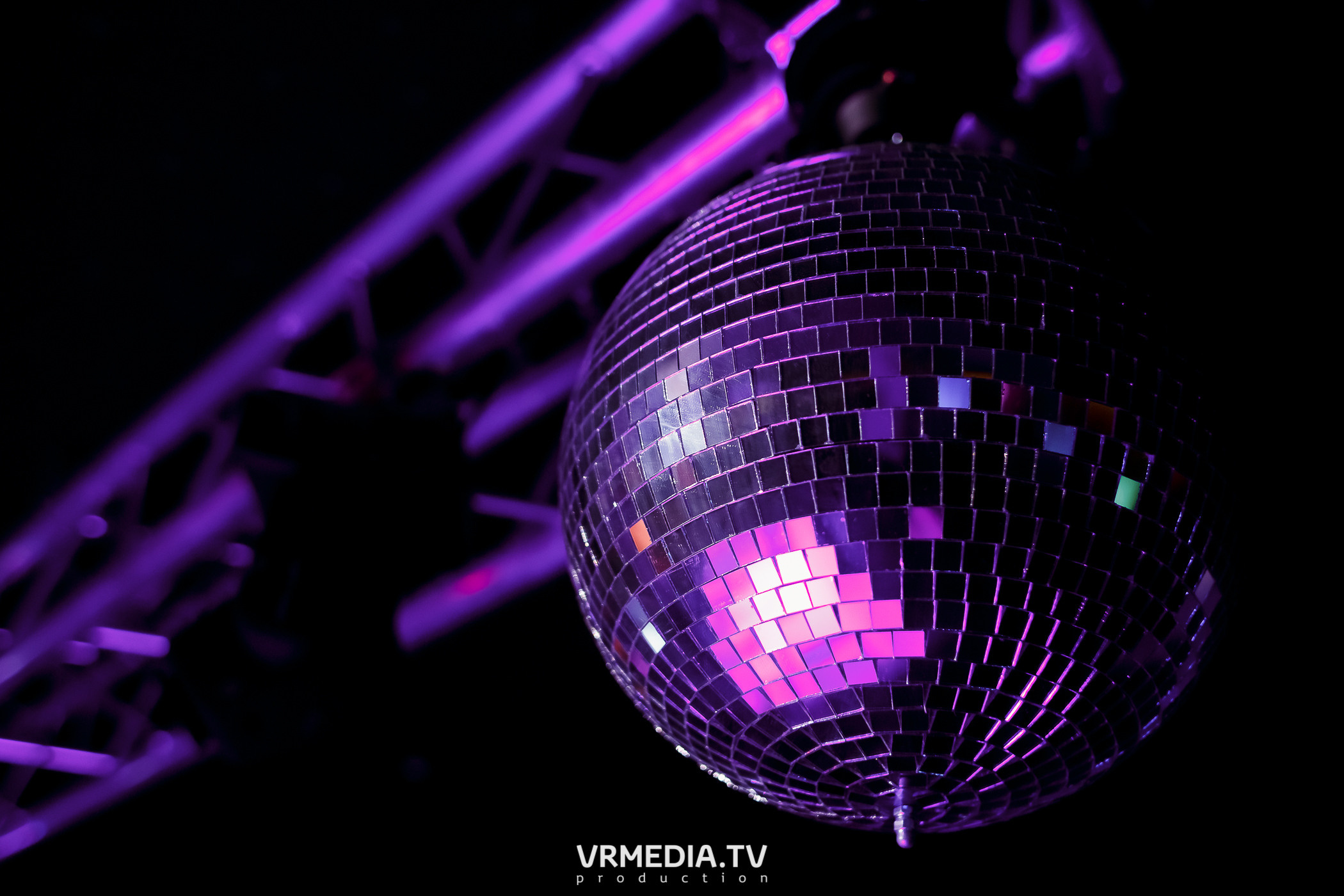 Выходные в караоке-баре «Volna»