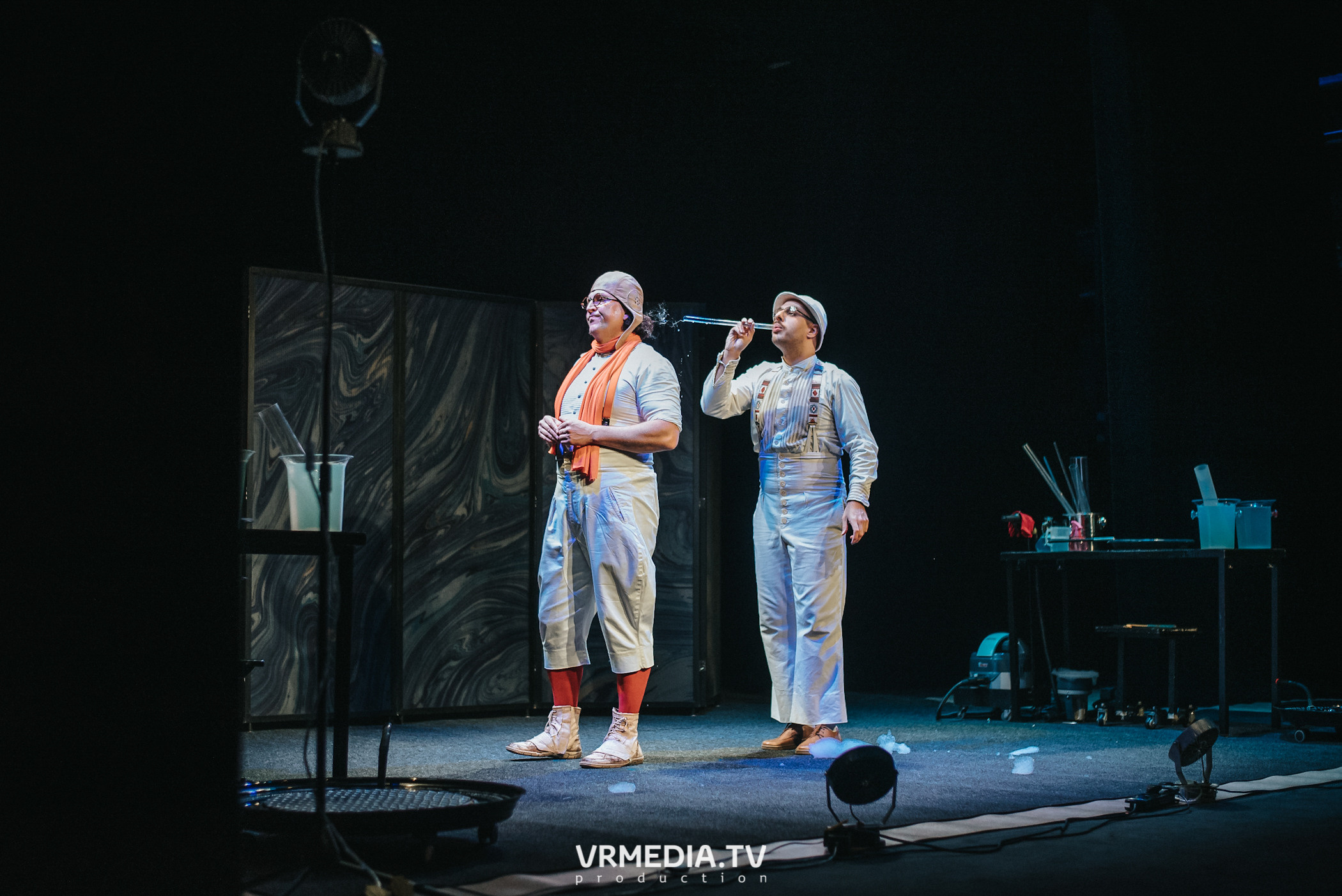 Шоу мыльных пузырей CLINK