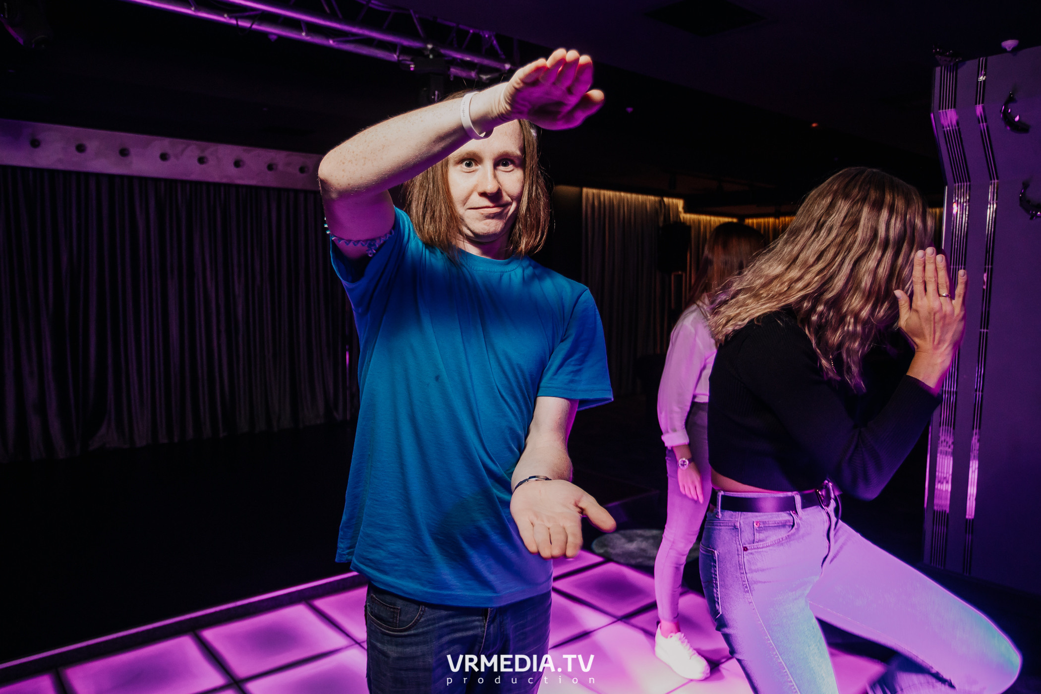 Выходные в караоке-баре «Volna»