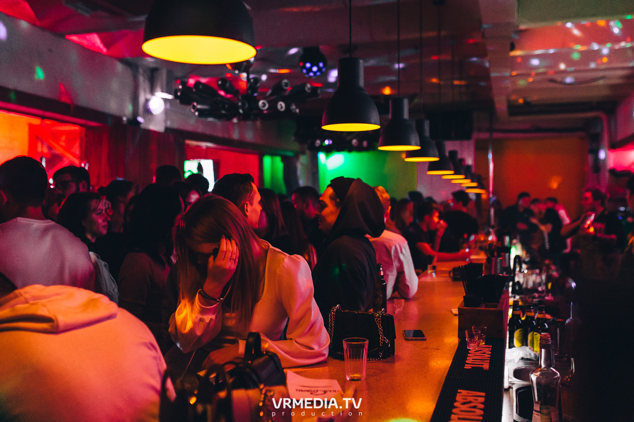 Выходные в баре «Cosmo»