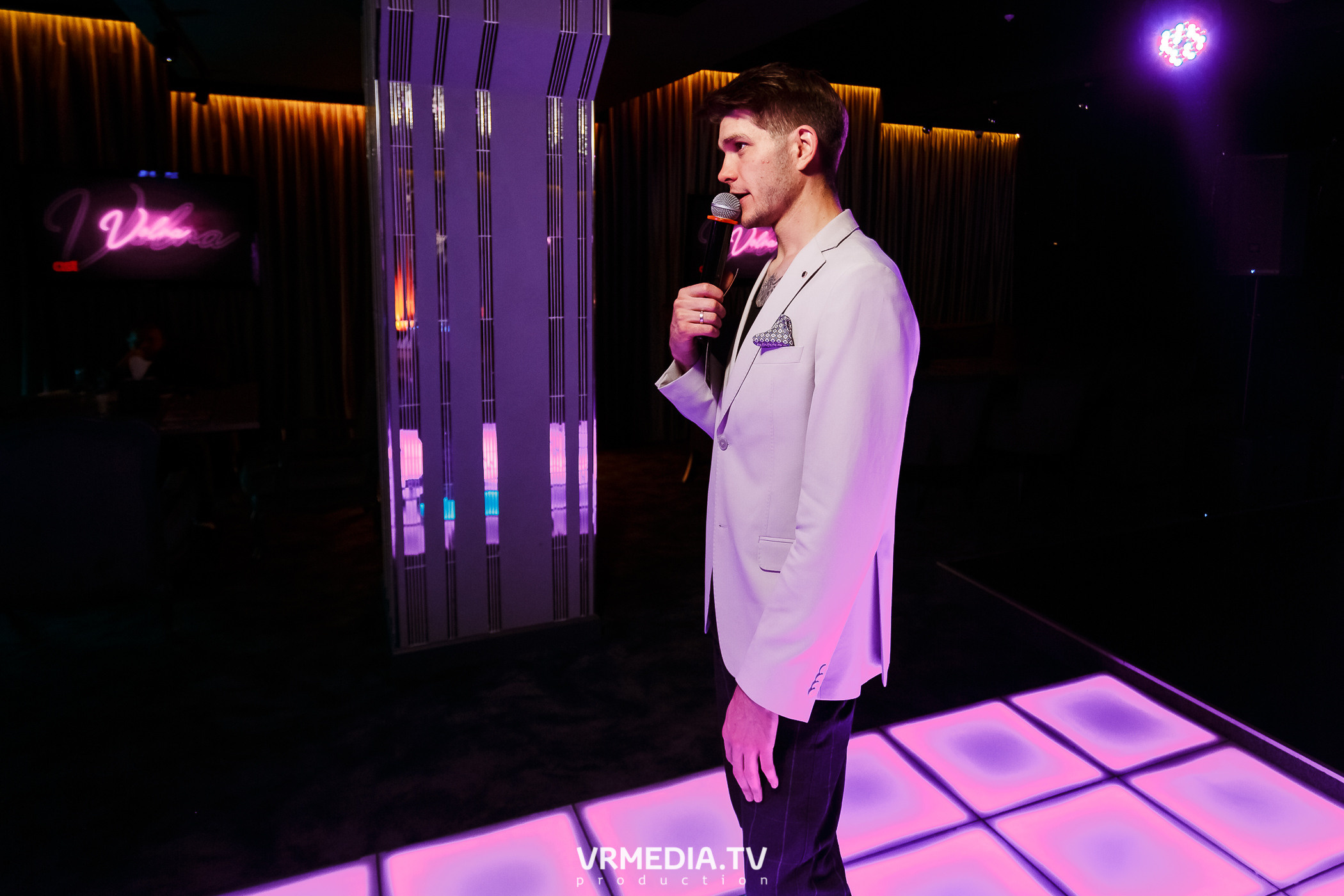 Выходные в караоке-баре «Volna»