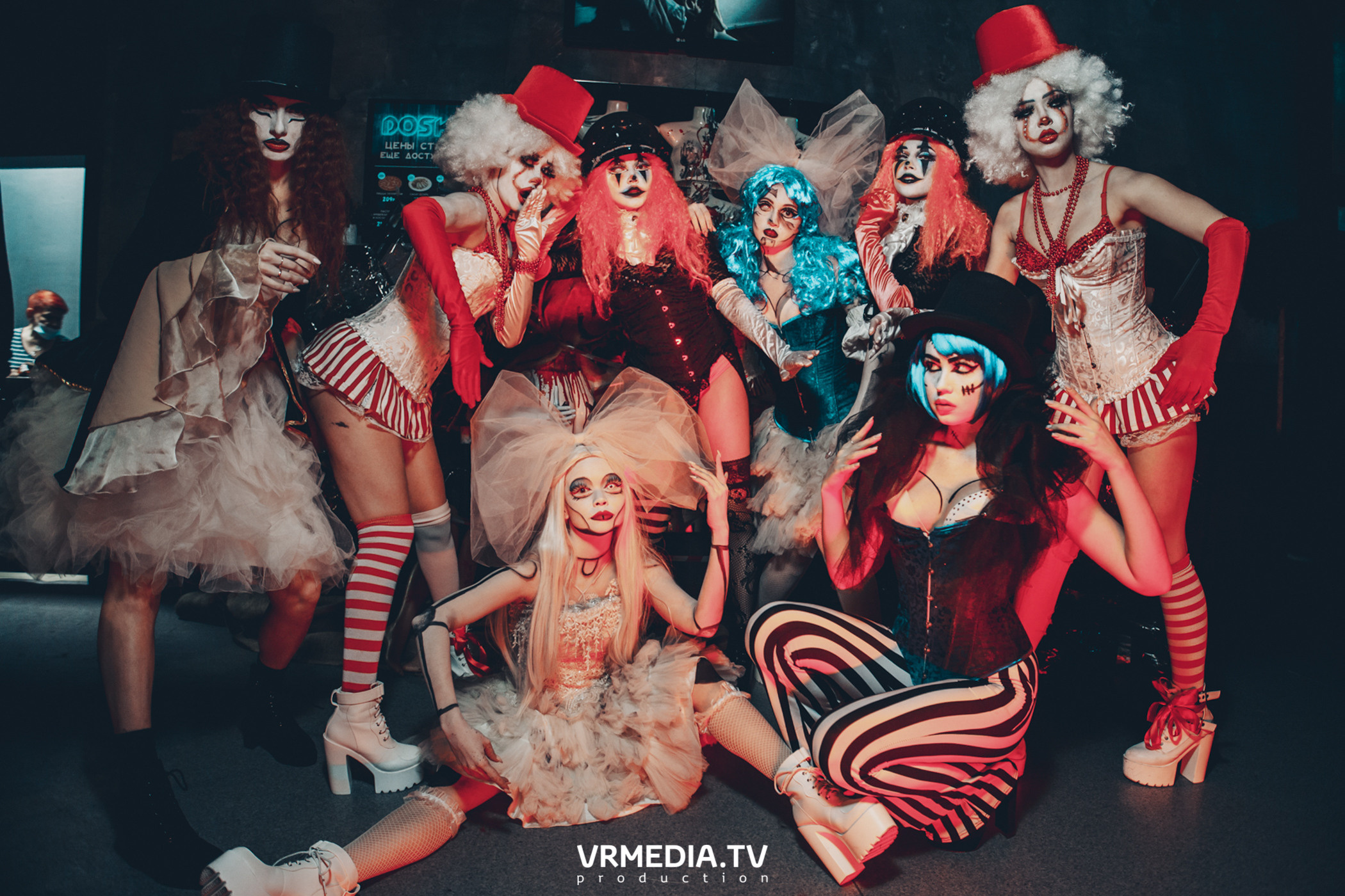 Театр мёртвых кукол в баре «DOSKI»