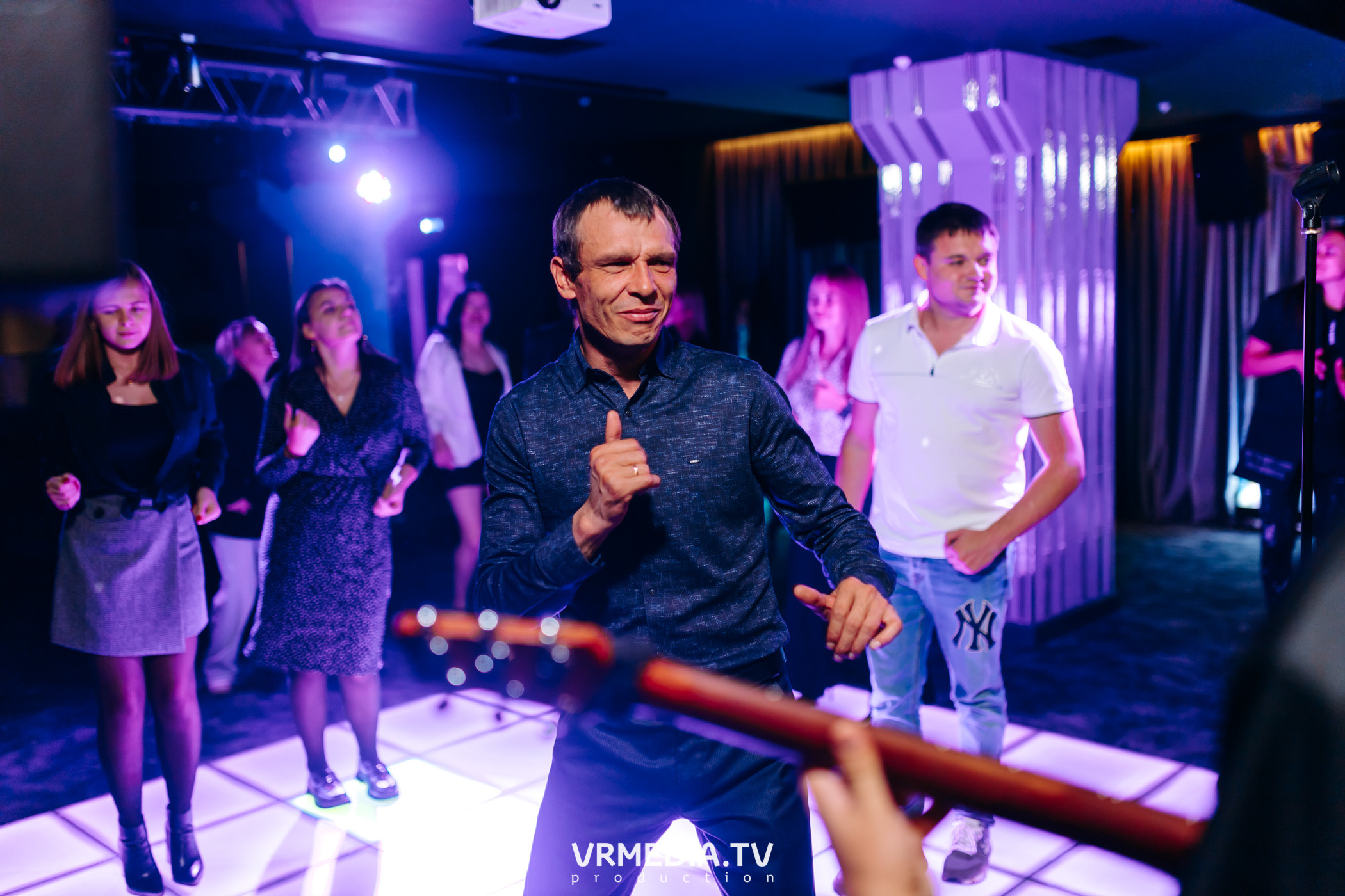 «Жуй орбит без сахара» в караоке-баре «Volna»